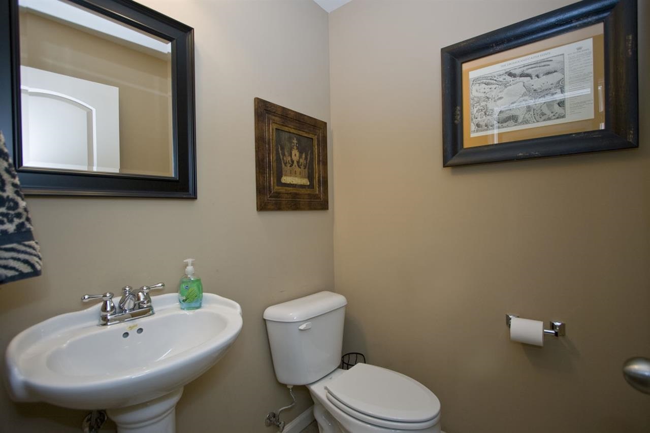 KINGS CROSSING - Residential