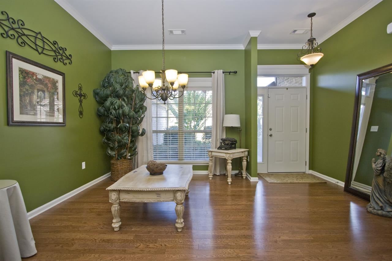 KINGS CROSSING - Residential