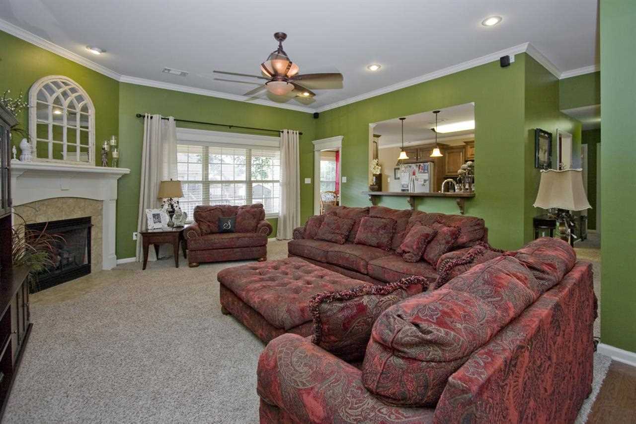 KINGS CROSSING - Residential