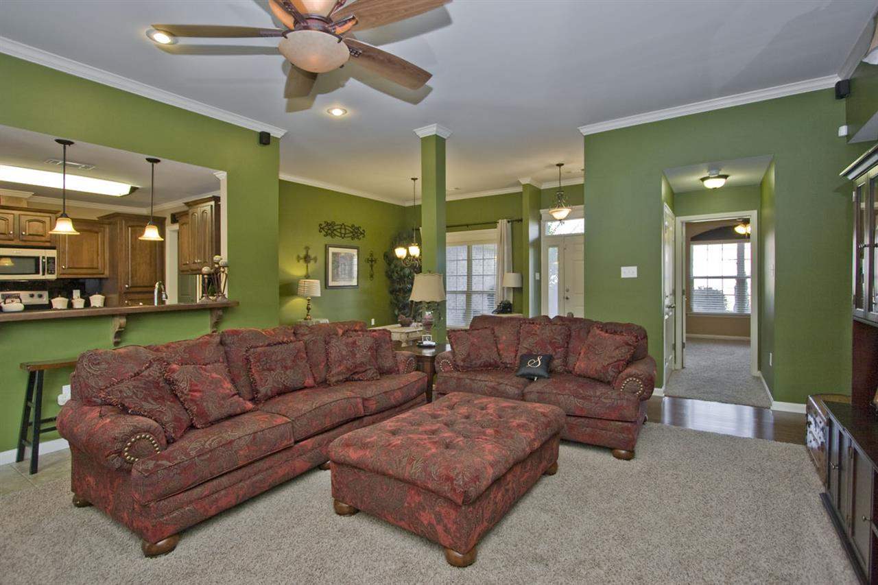 KINGS CROSSING - Residential