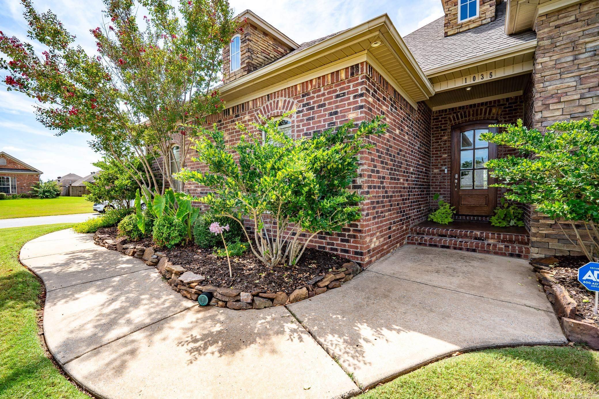 CHESTNUT MEADOWS - Residential