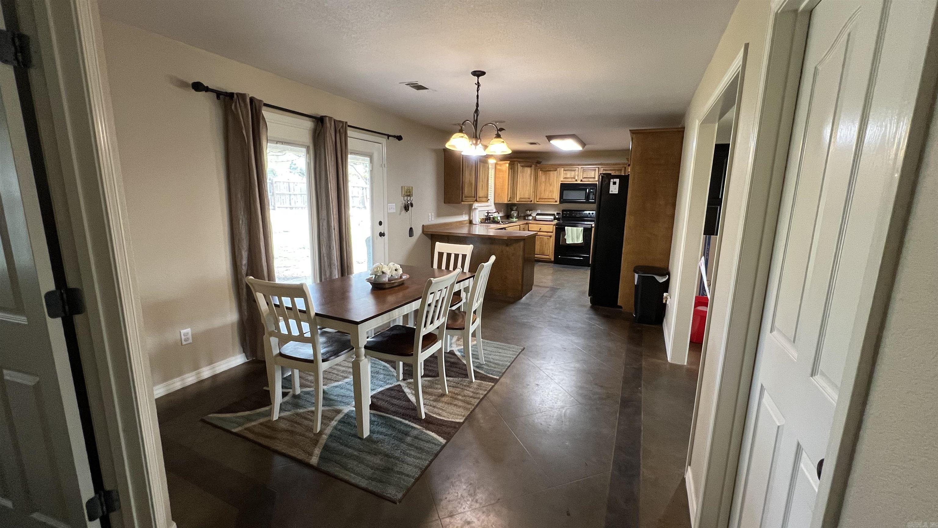 CEDAR RIDGE - Residential