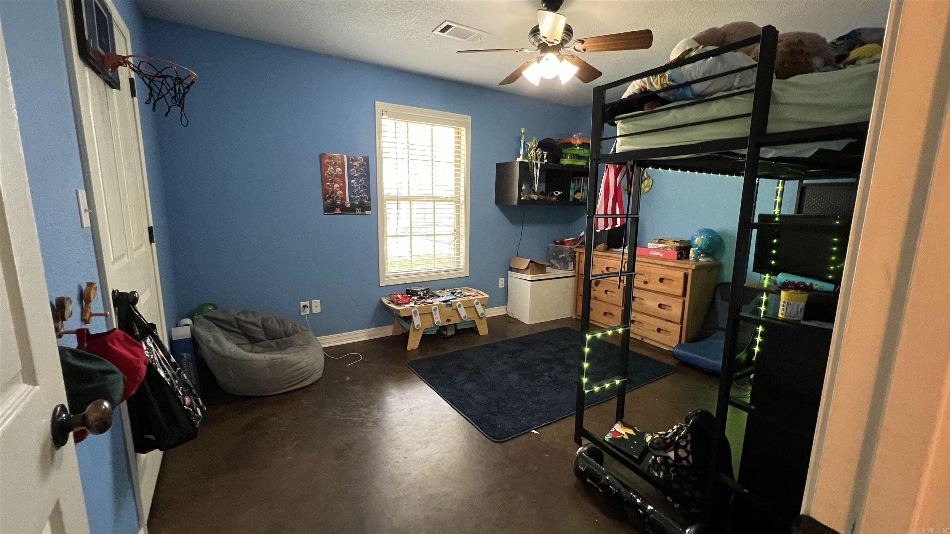 CEDAR RIDGE - Residential
