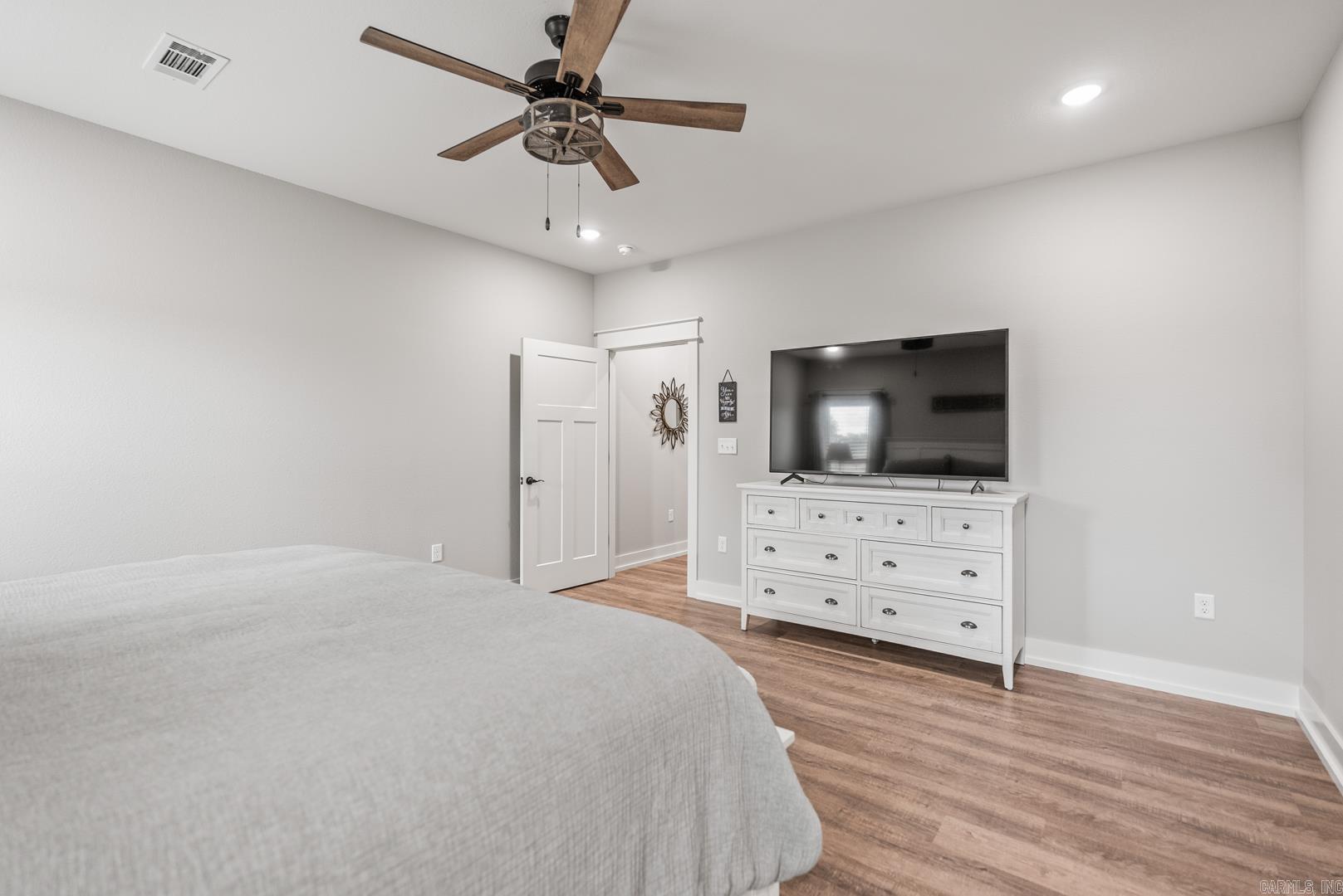 REPUBLICAN VALLEY ESTATES - Residential