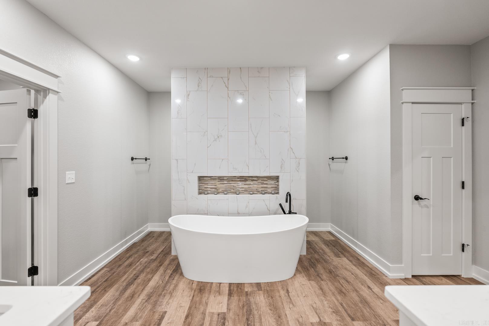 REPUBLICAN VALLEY ESTATES - Residential