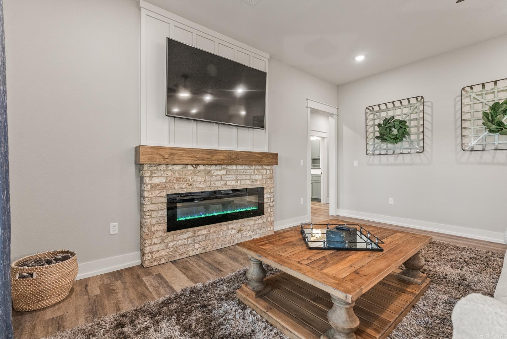 REPUBLICAN VALLEY ESTATES - Residential