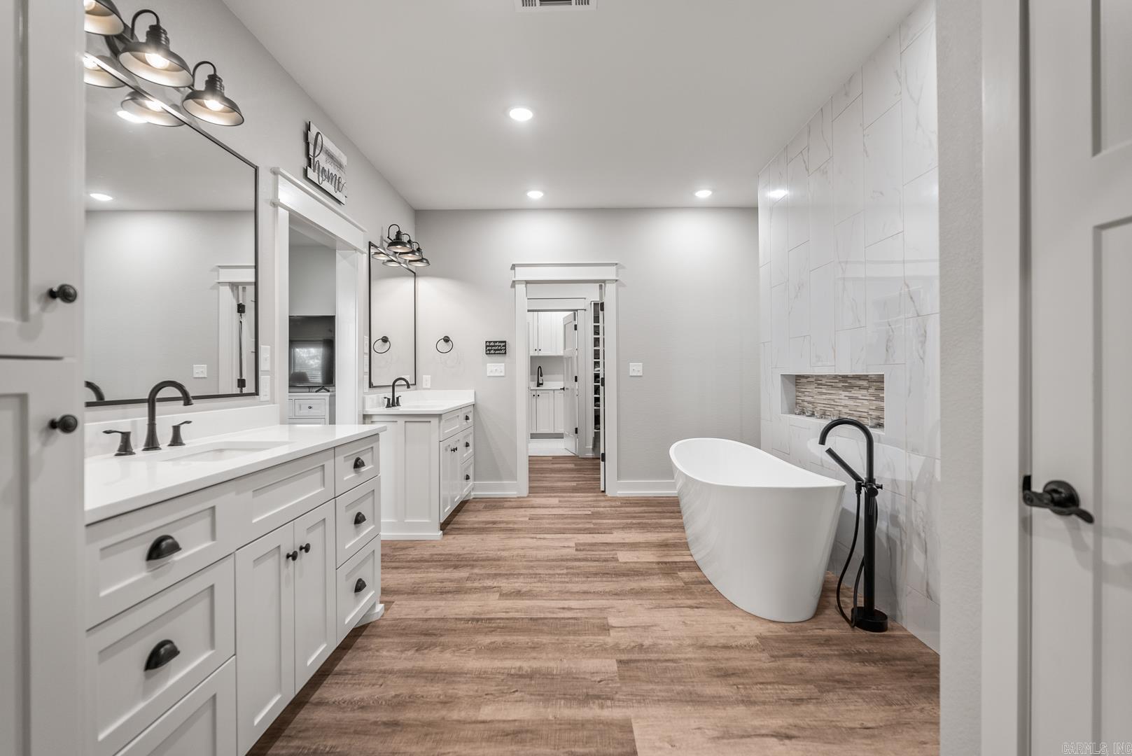 REPUBLICAN VALLEY ESTATES - Residential