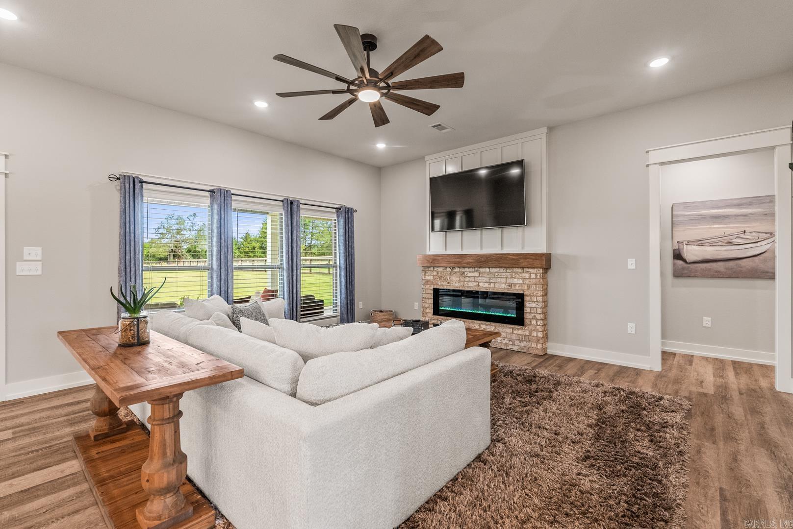 REPUBLICAN VALLEY ESTATES - Residential