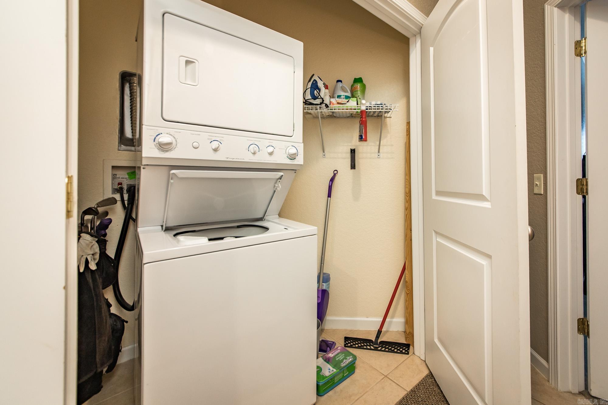 Moonlight Cove Vill - Residential