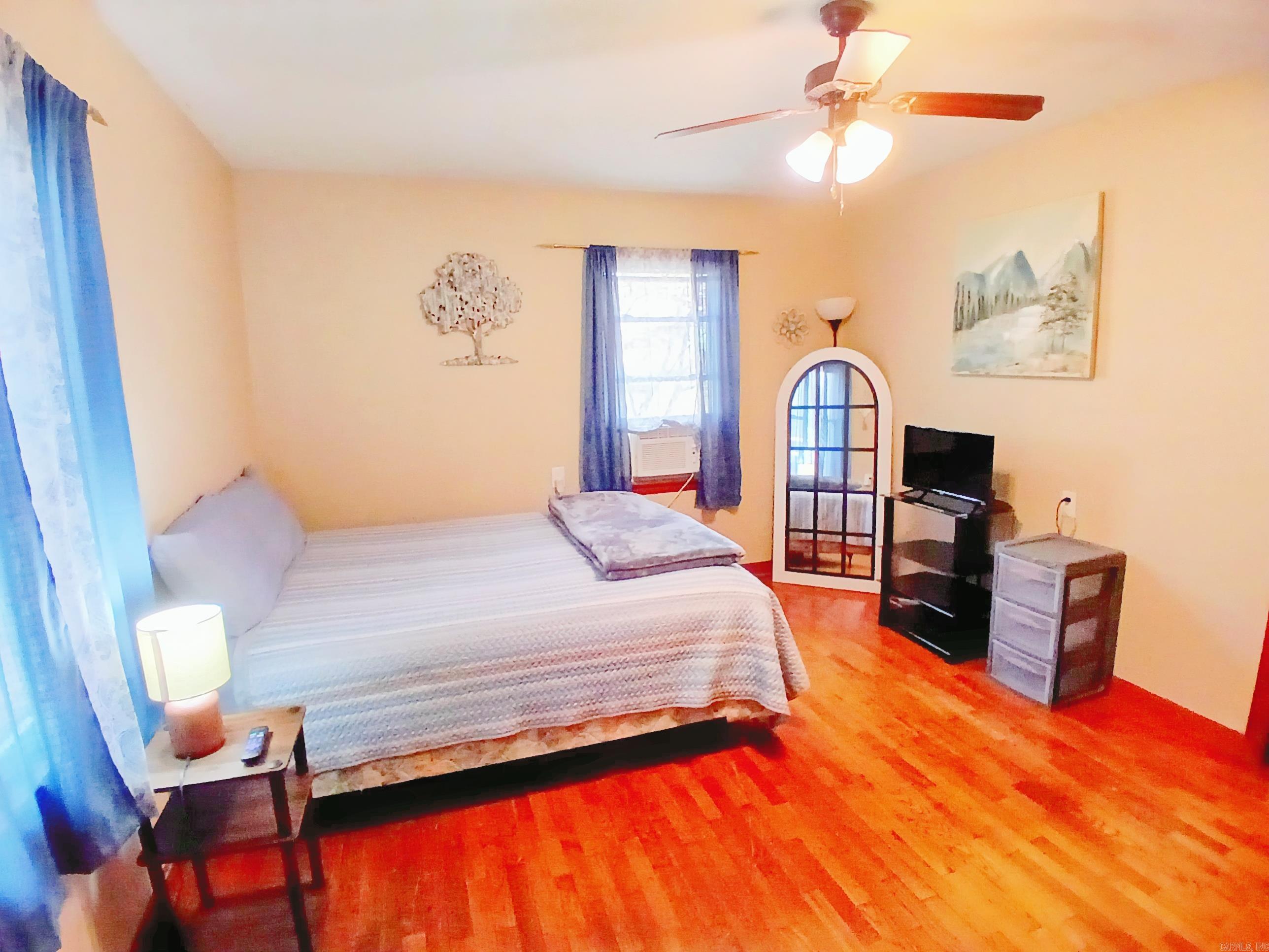 Lake Hamilton Shores - Residential