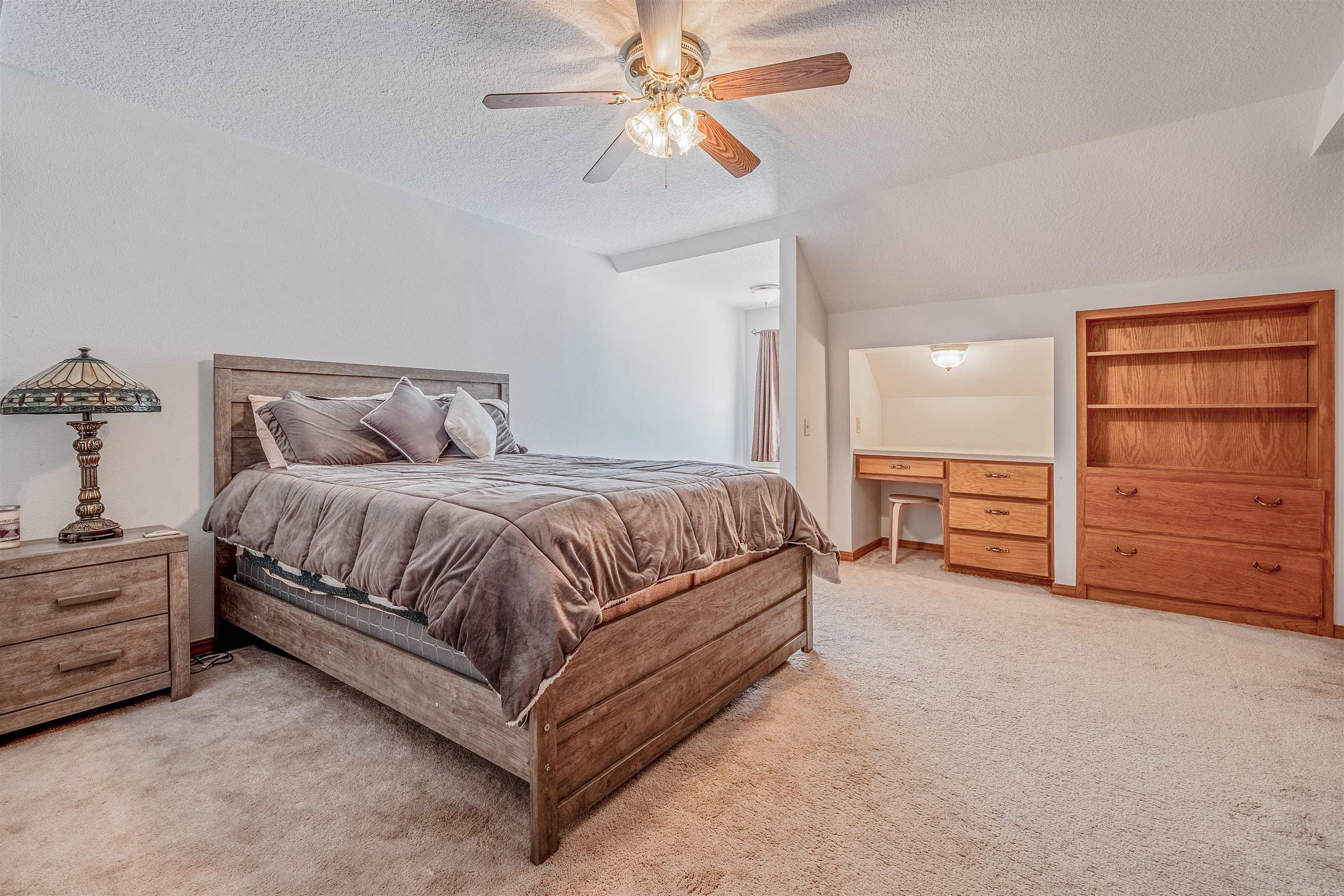 Riverside Estates-River - Residential