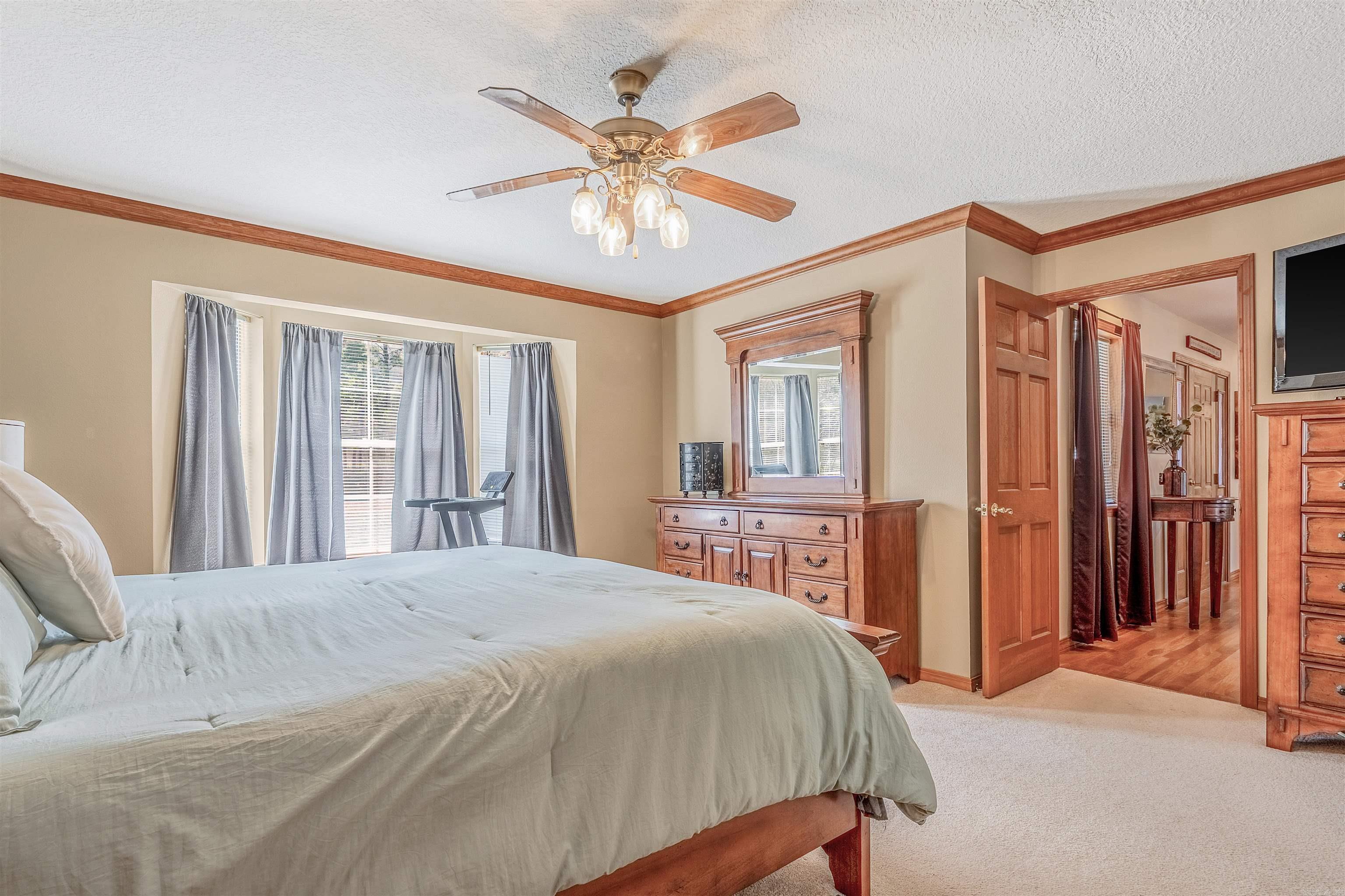 Riverside Estates-River - Residential