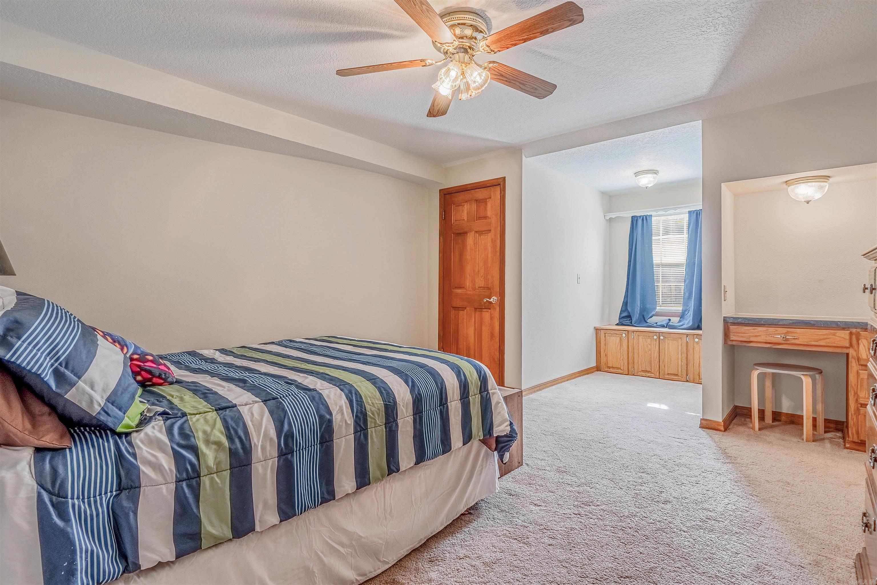 Riverside Estates-River - Residential