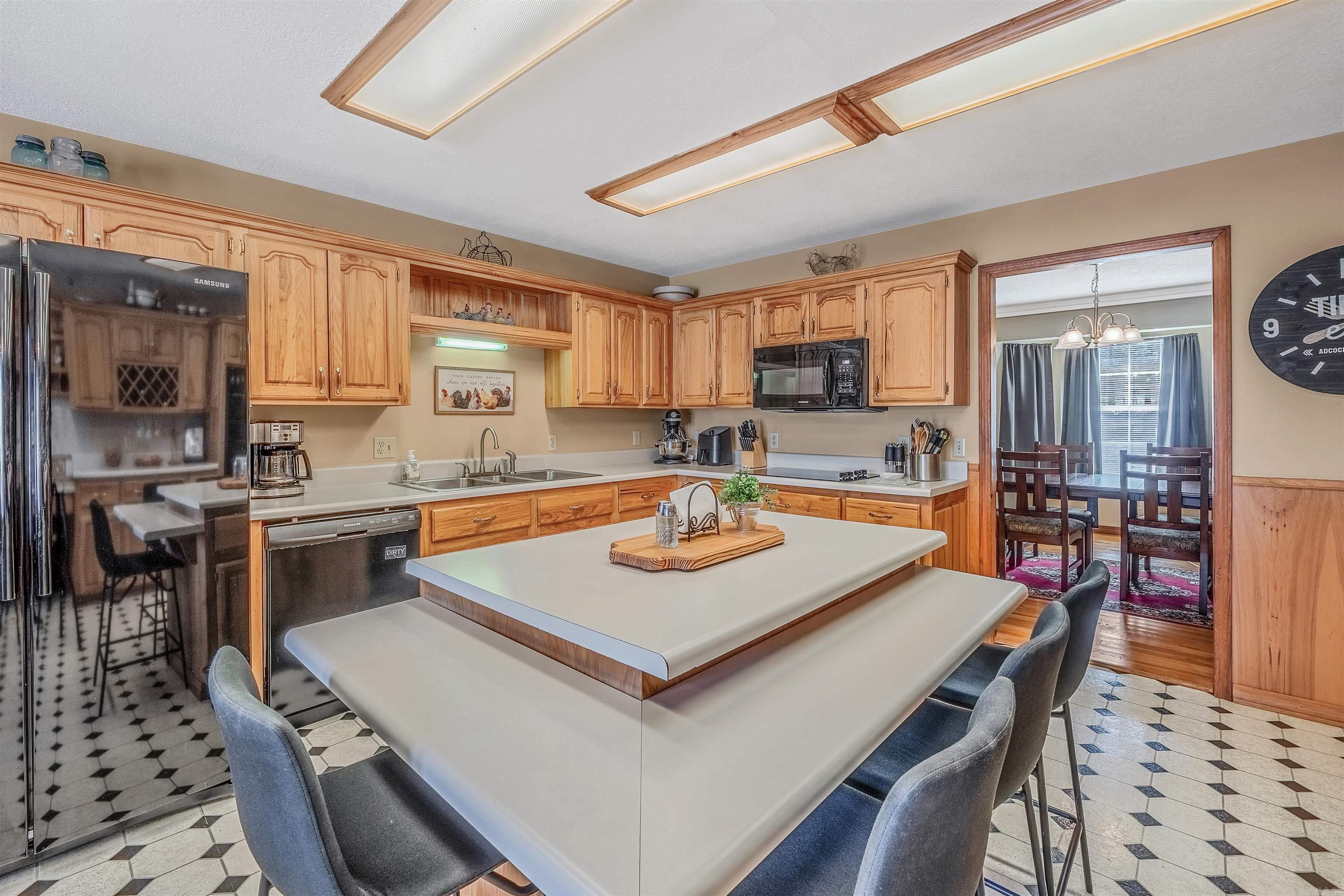 Riverside Estates-River - Residential