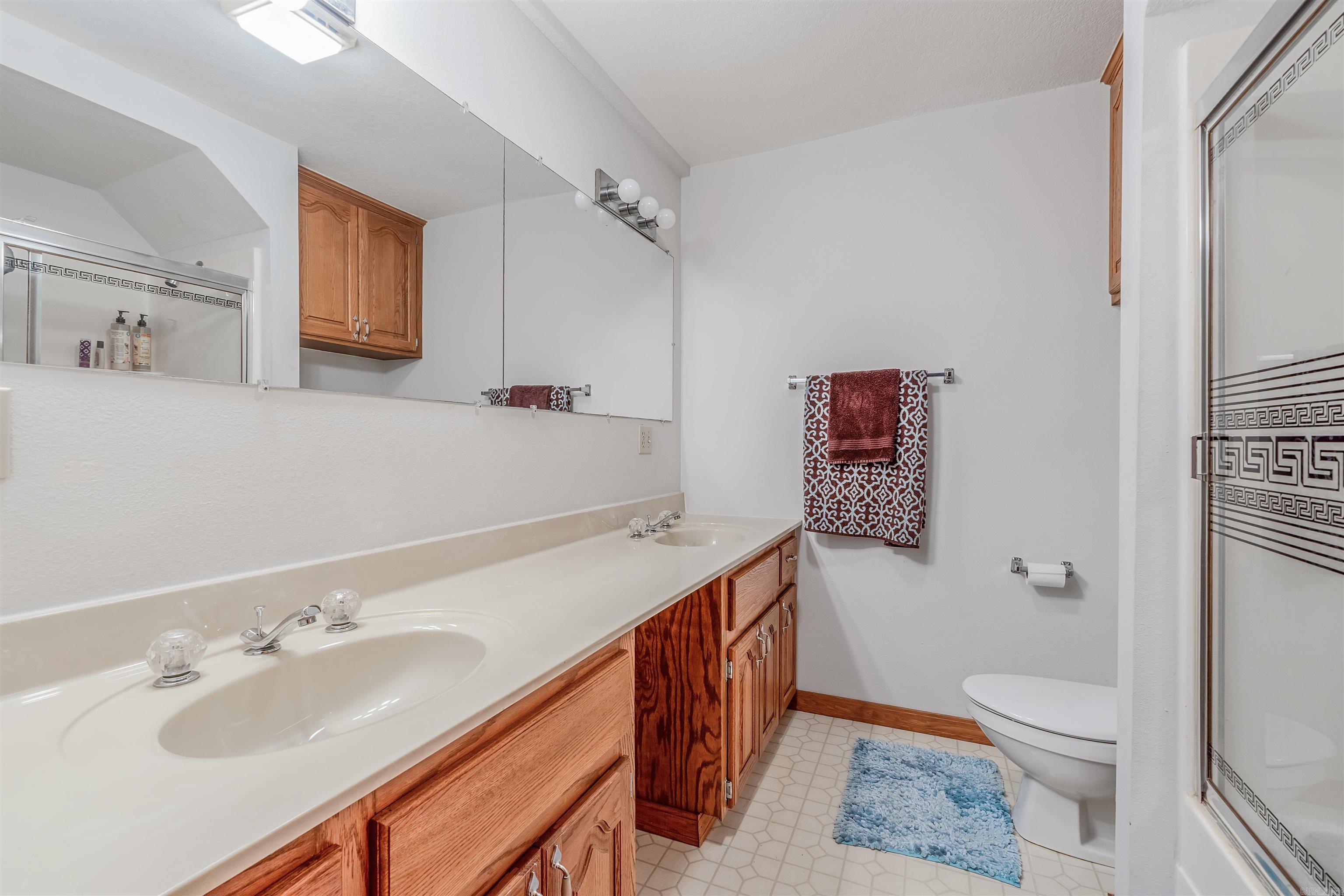 Riverside Estates-River - Residential