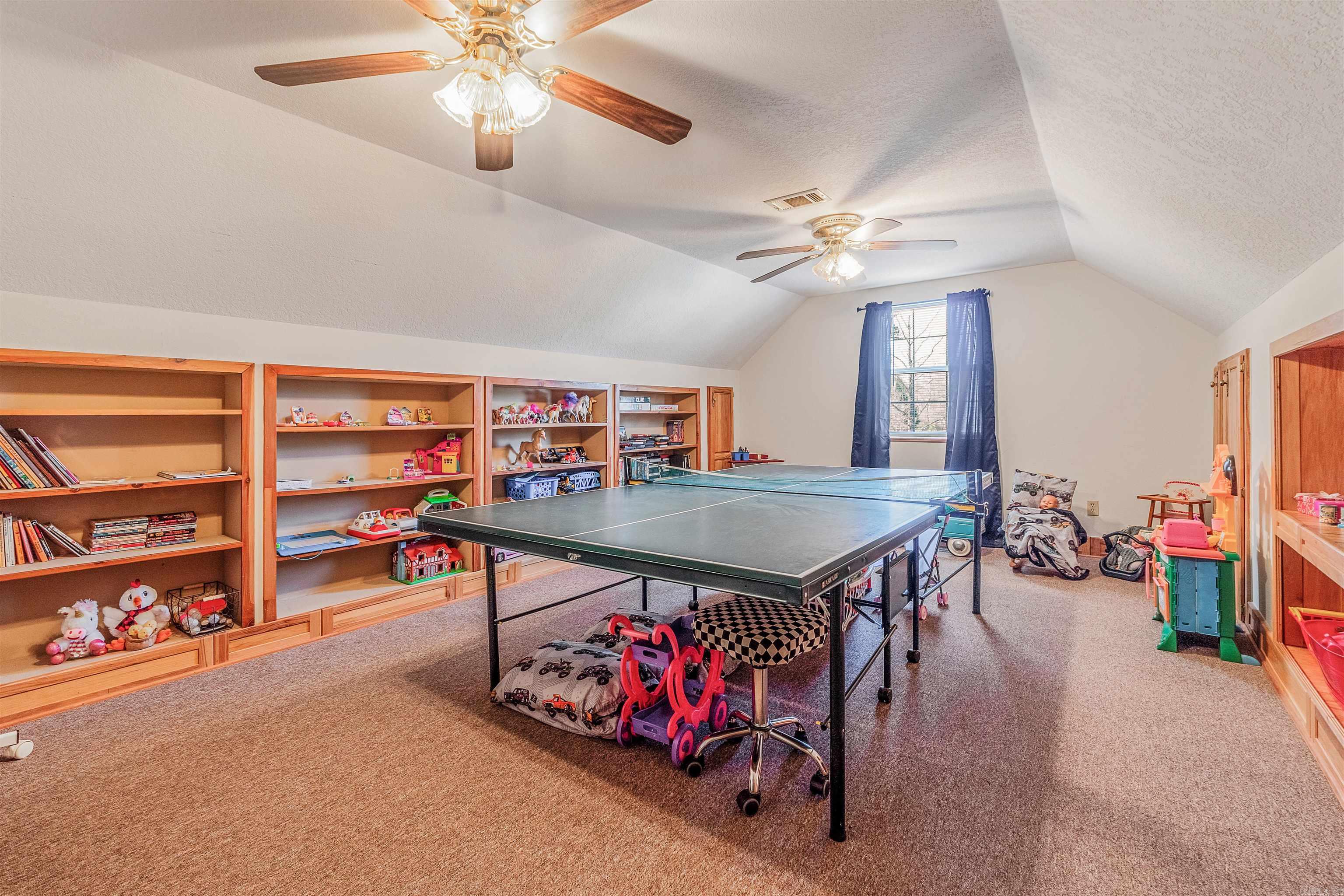 Riverside Estates-River - Residential