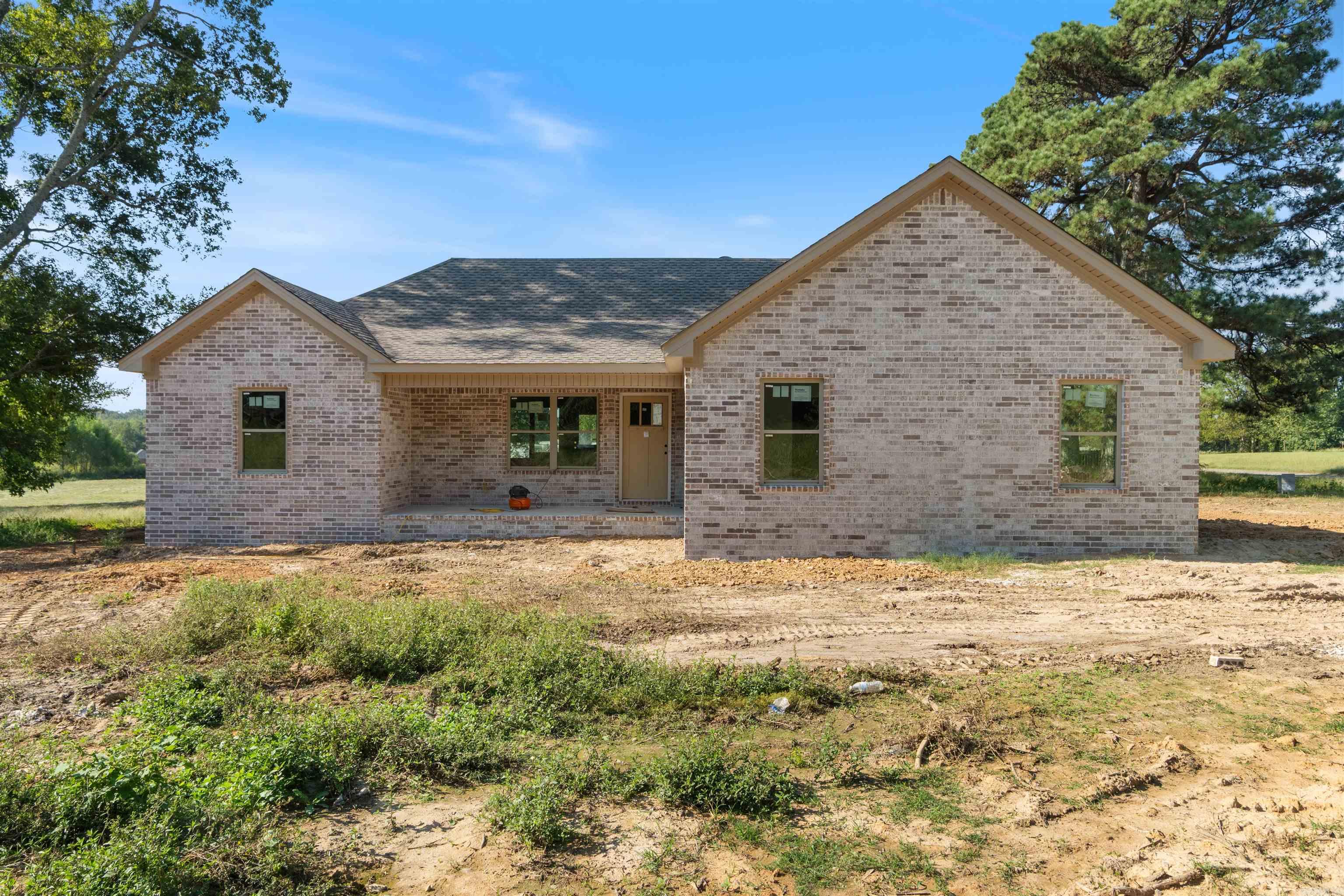 Wanting to be in a new home for Christmas? This would be the perfect one for you! You won't find many new construction homes on over an acre in the Cabot Public School District for less than $250,000! This home is the Arkansas Plan built by Thomas Long Homes, a credible local builder who always delivers a quality home. This floor plan features a split layout, large kitchen, lots of storage, and a great open concept flow. We can't wait for you to see this one in person! Estimated completion November 20th.