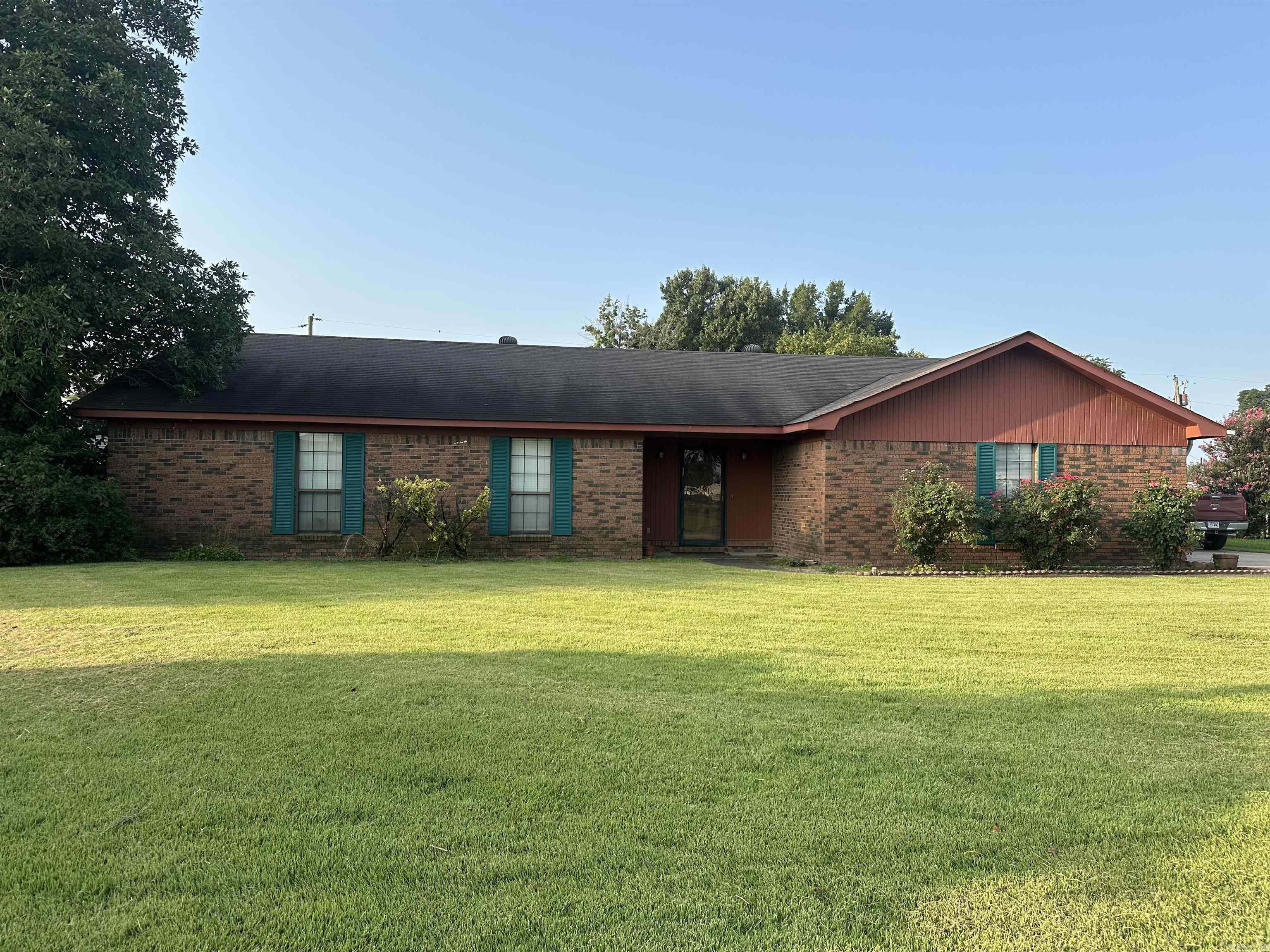 POPLAR ACRES - Residential