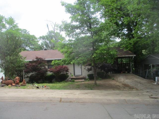 PROPERTY WAS SOLD IN AUCTION.COM AGENT DID NOT HAVE ACCESS TO THE INTERIOR.