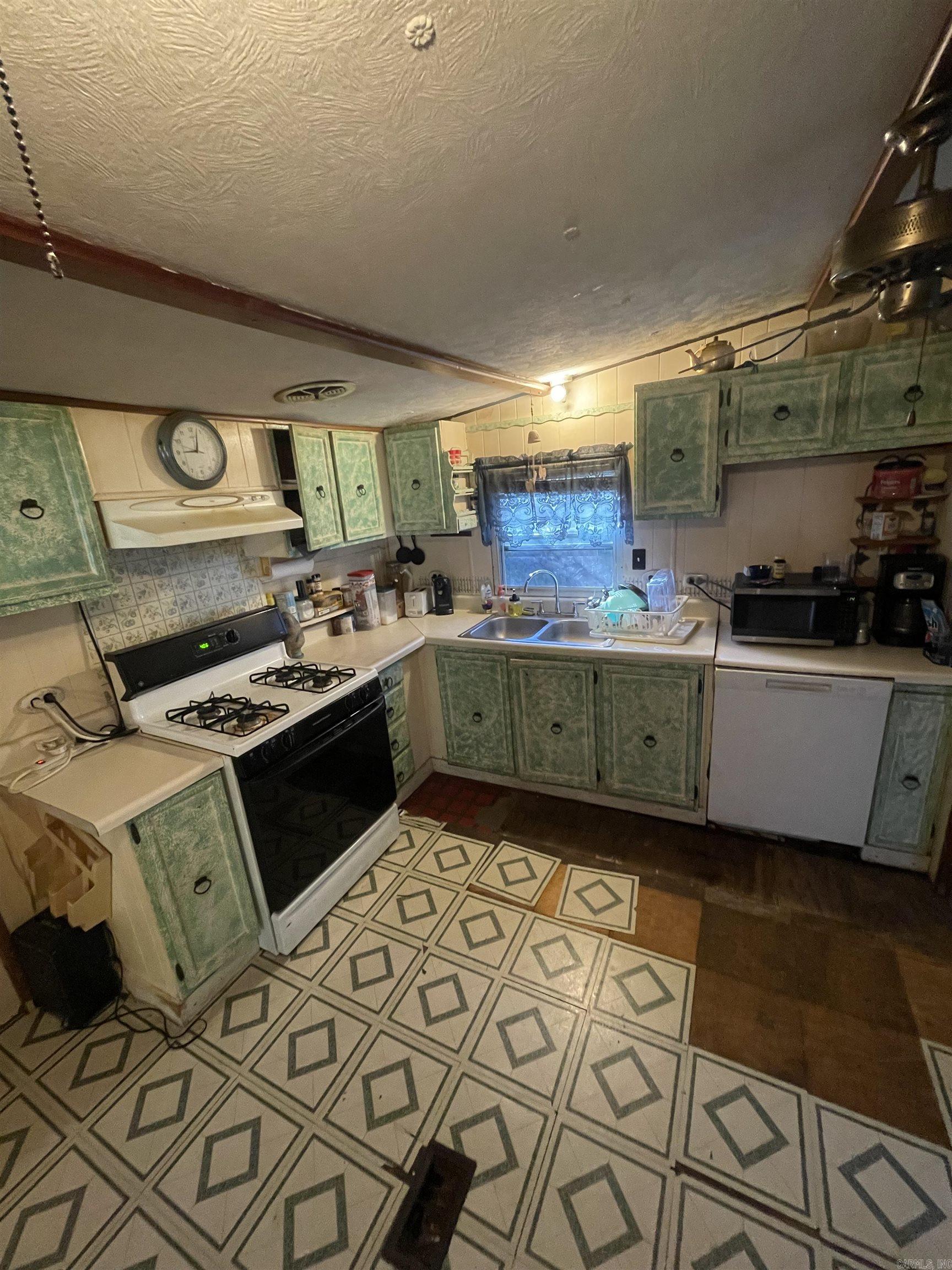 Lawrence #5 - Residential