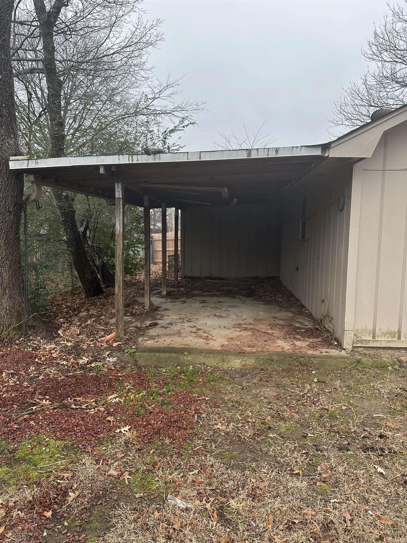 STEWART MANOR - Residential