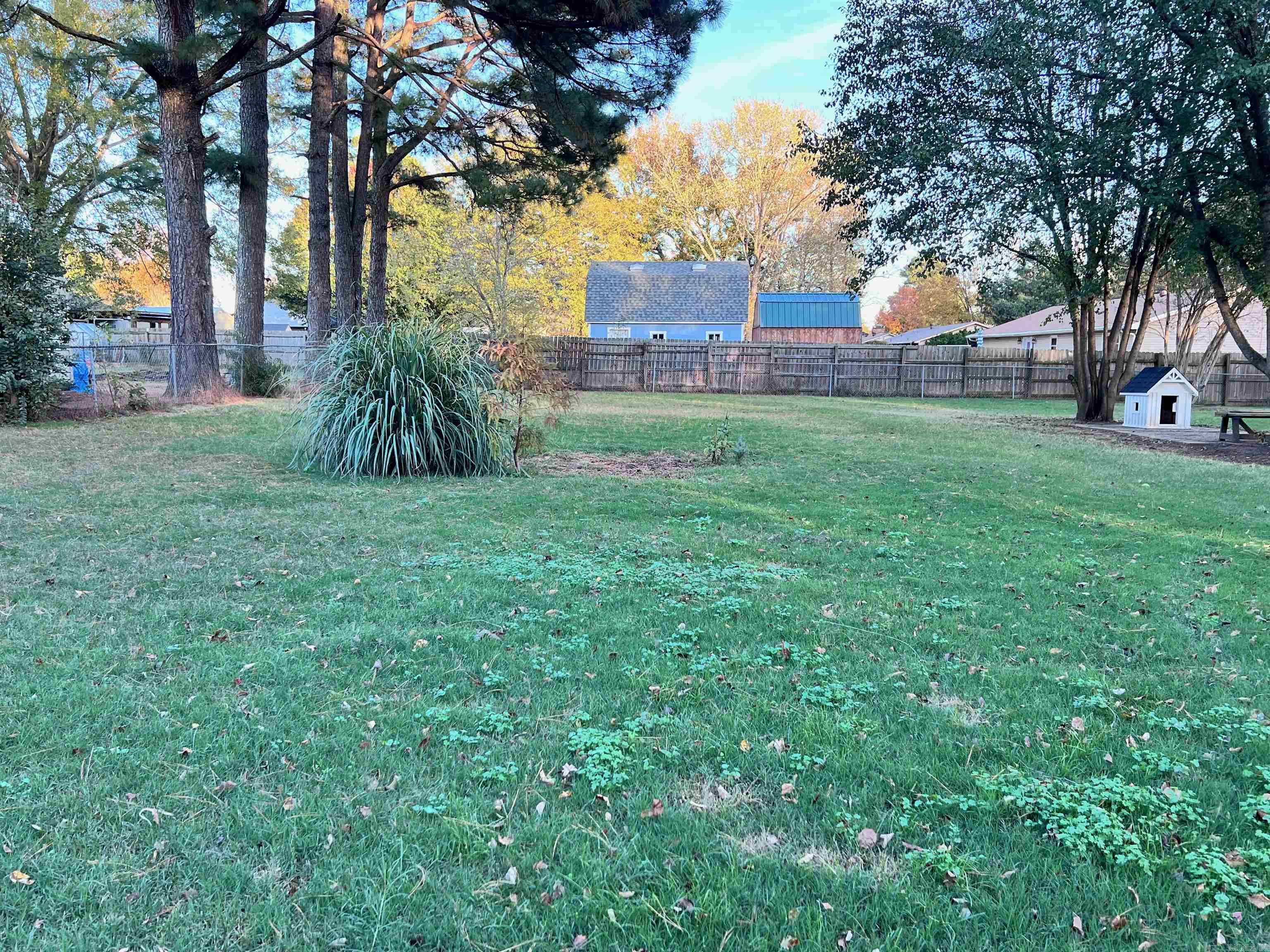 COUNTRY WOOD SUB UNIT - Residential