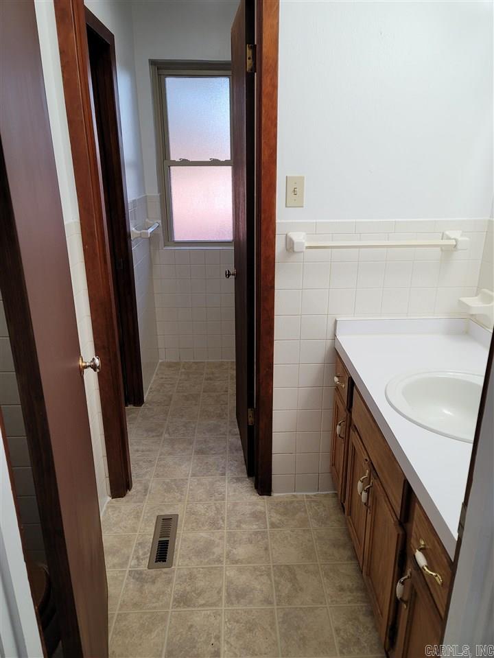 Cabot City Area - Residential Lease