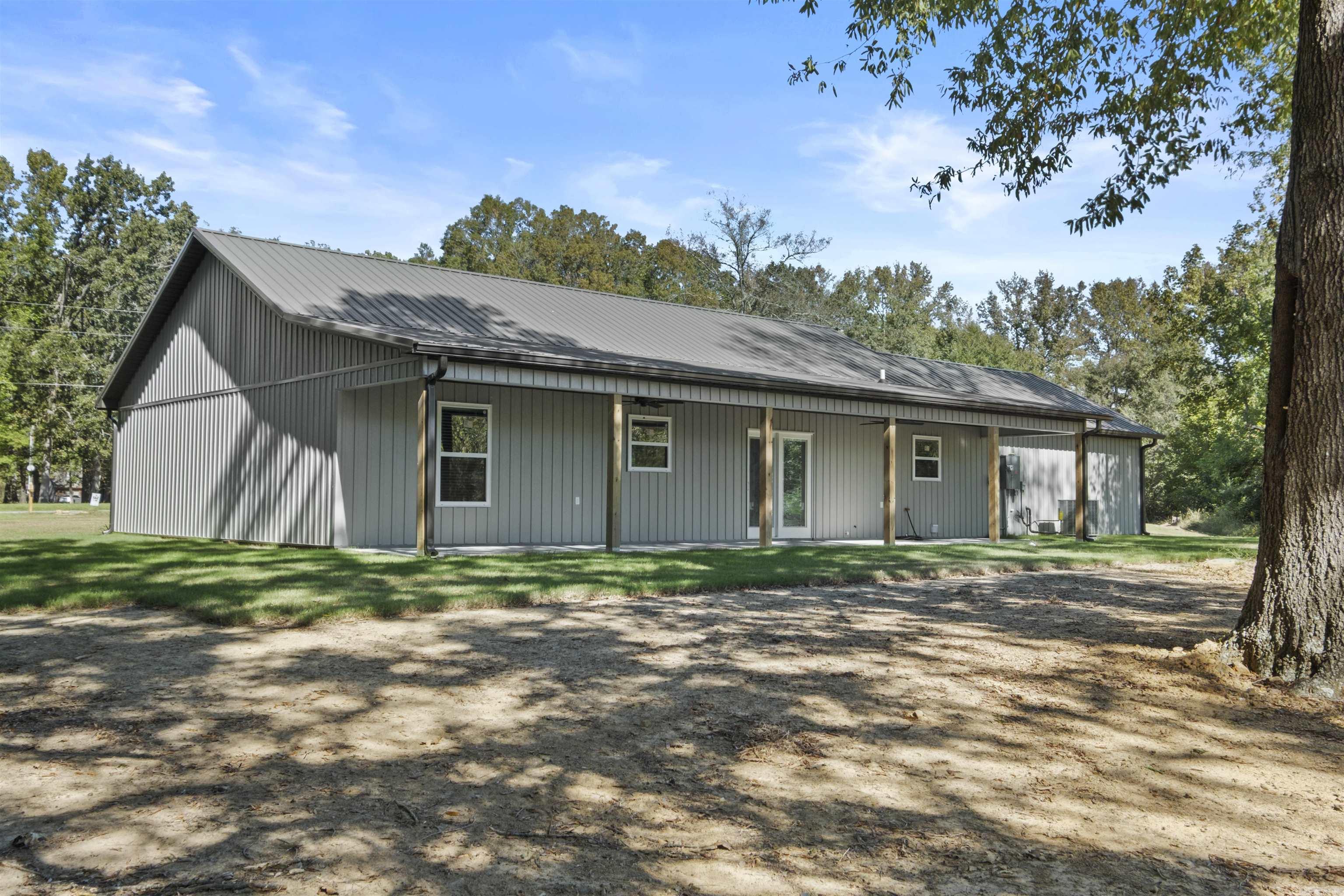 LAKE FARM - Residential