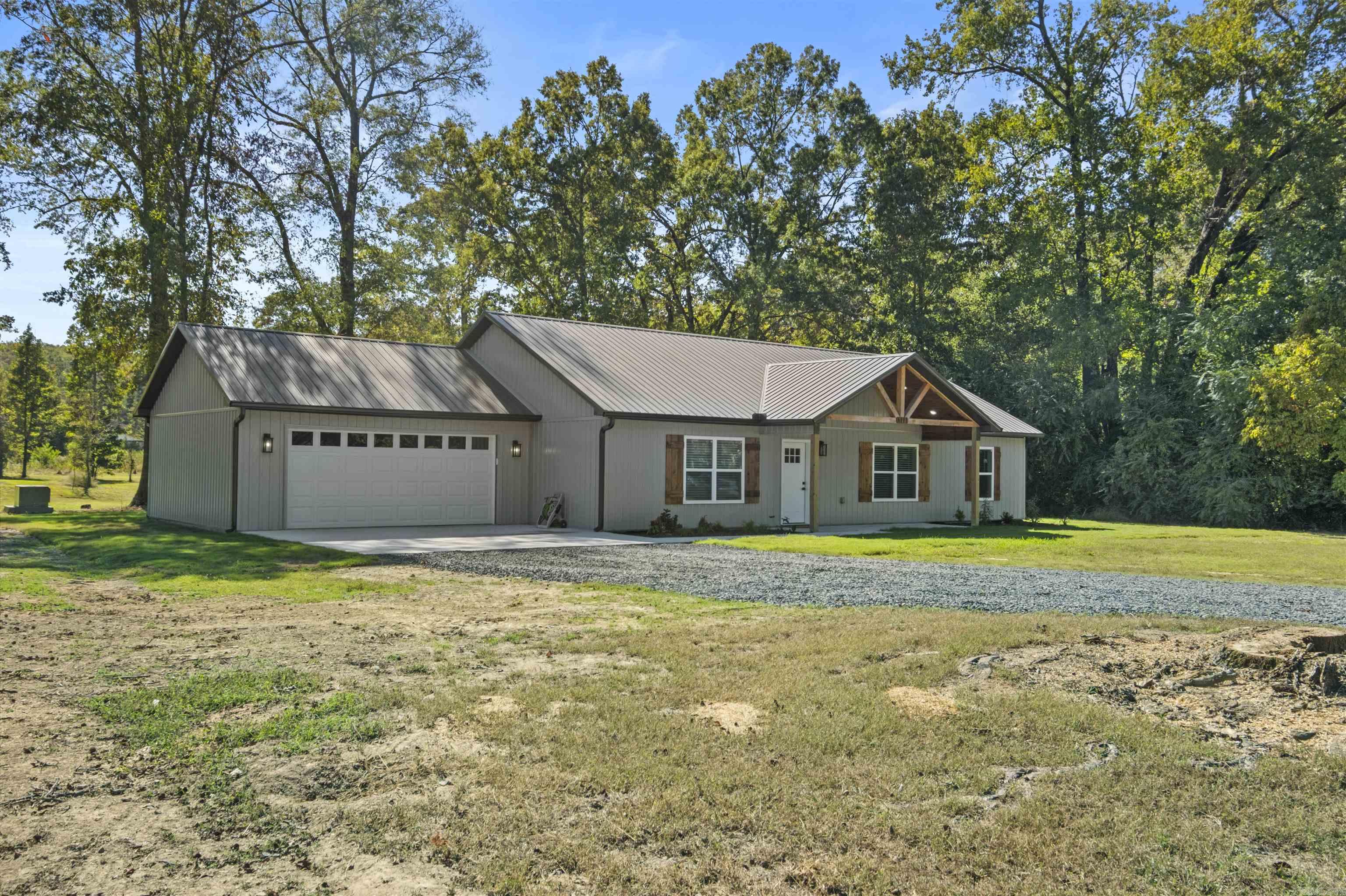 LAKE FARM - Residential