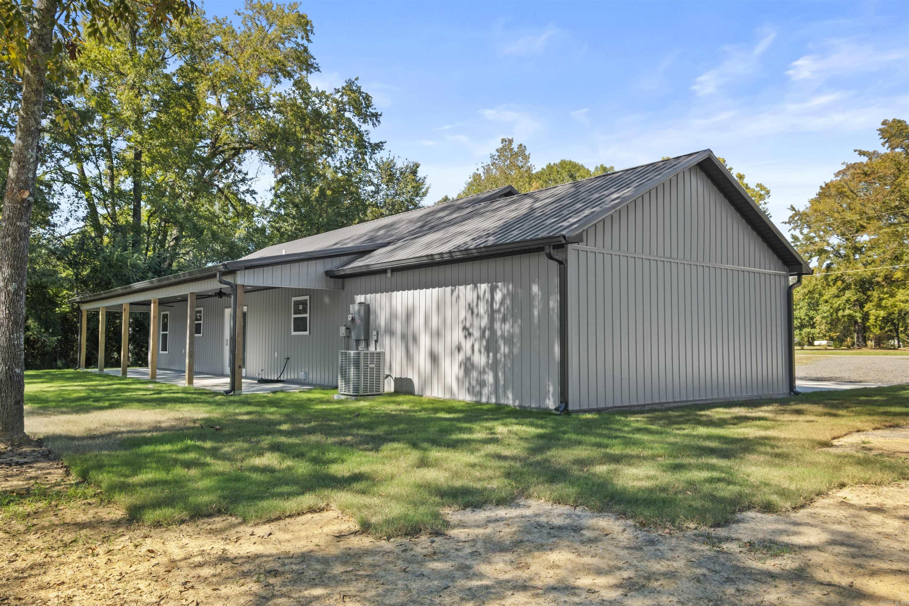 LAKE FARM - Residential