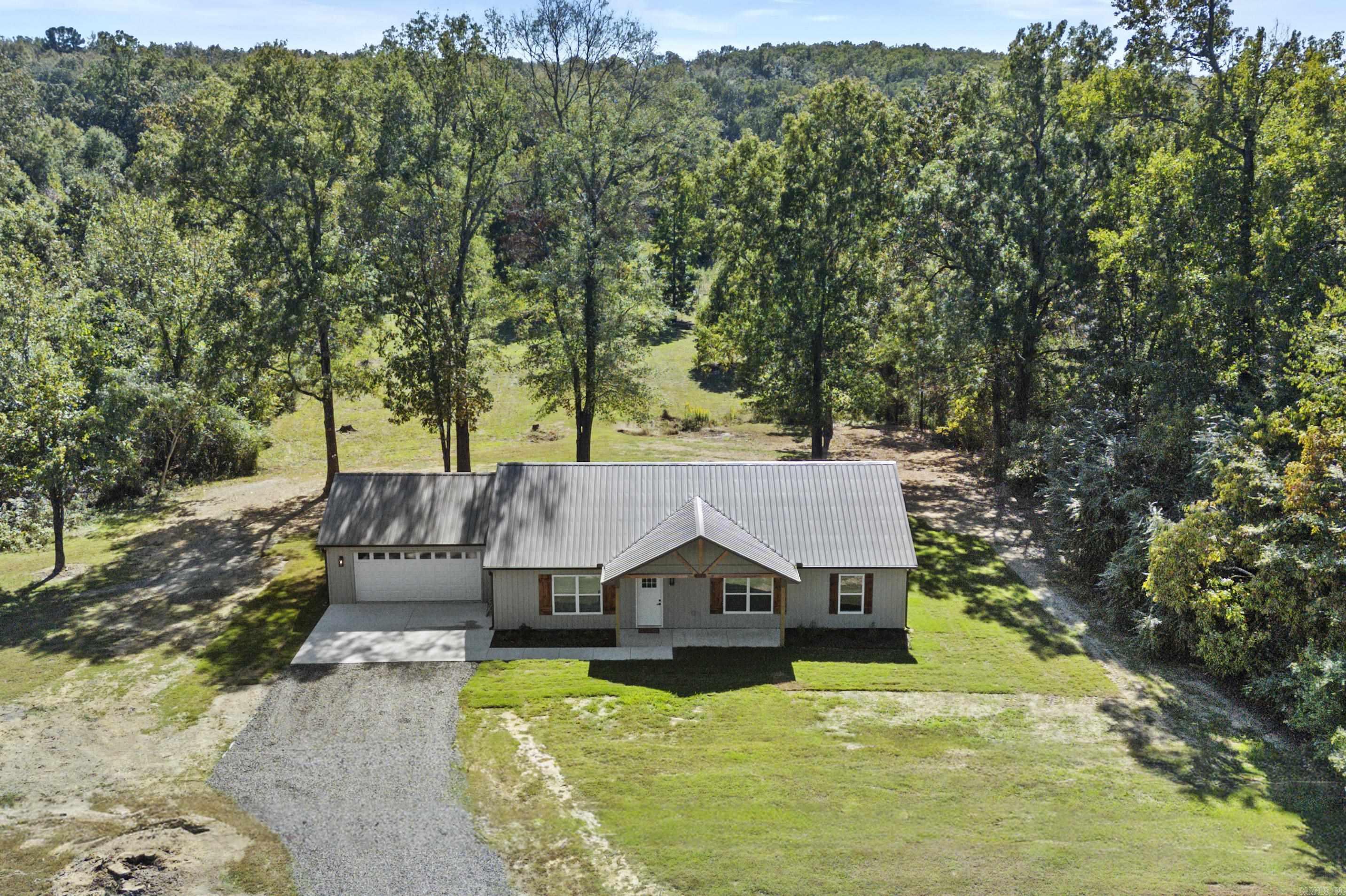 LAKE FARM - Residential