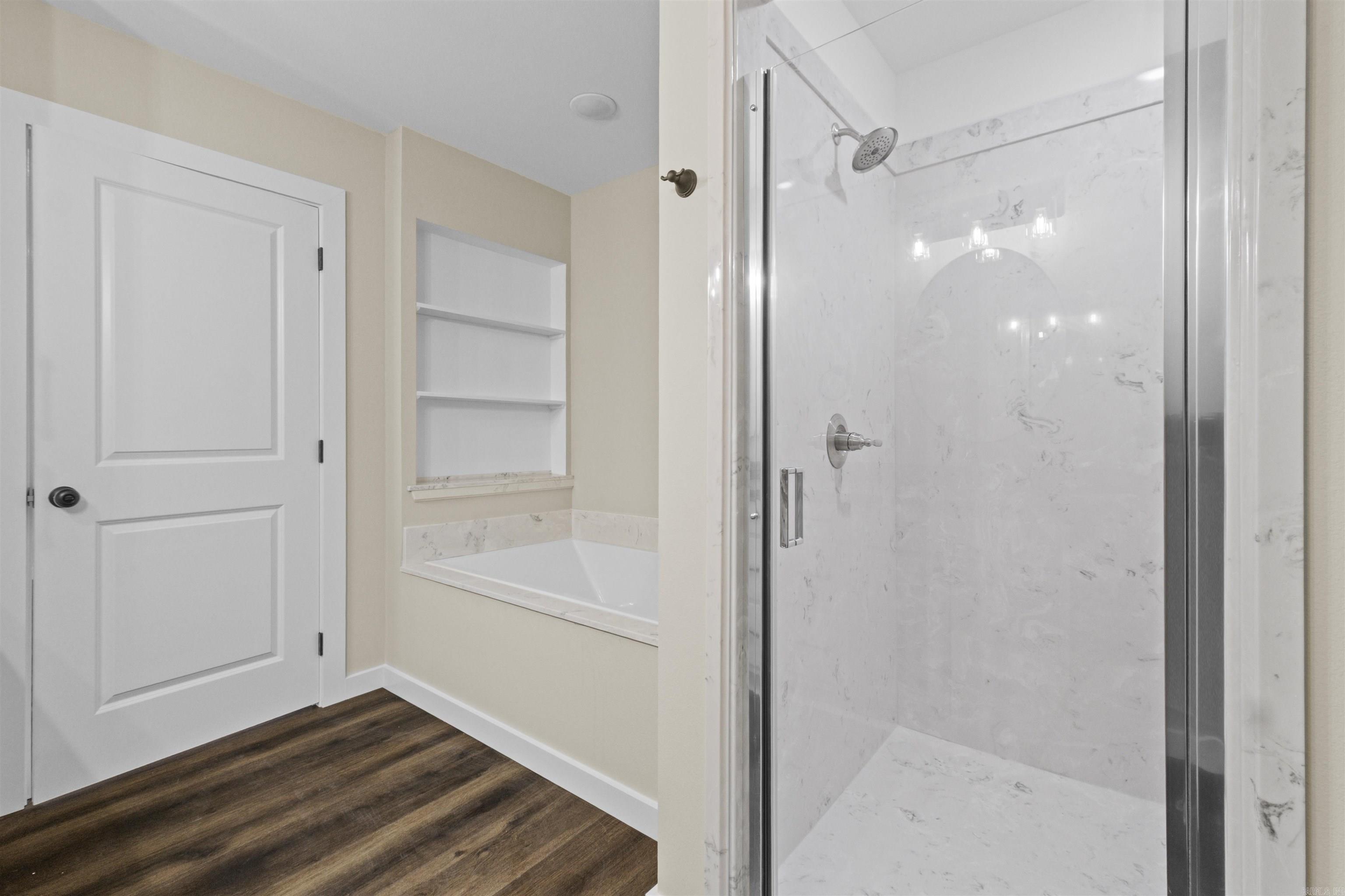 LAKE FARM - Residential