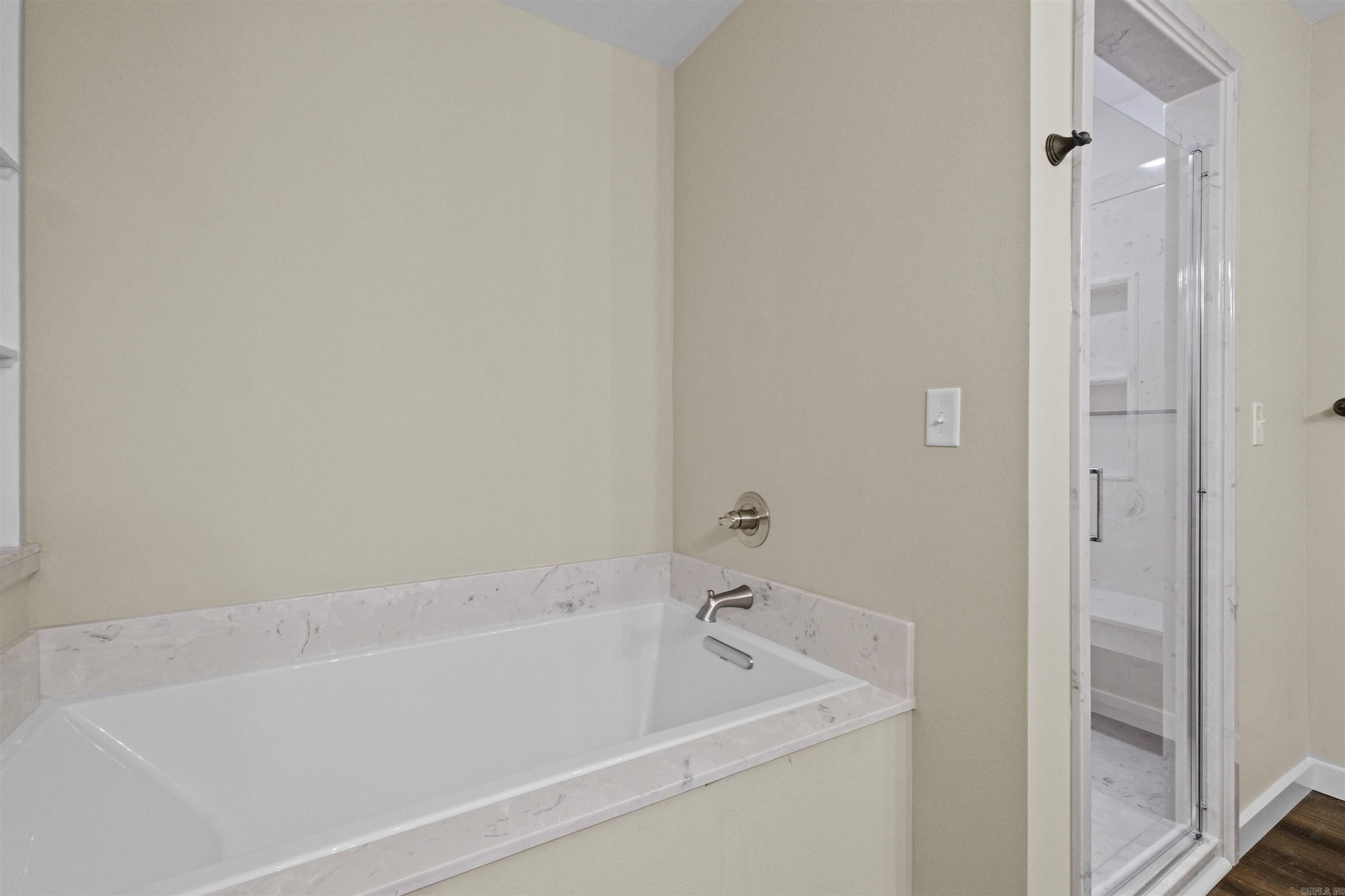 LAKE FARM - Residential