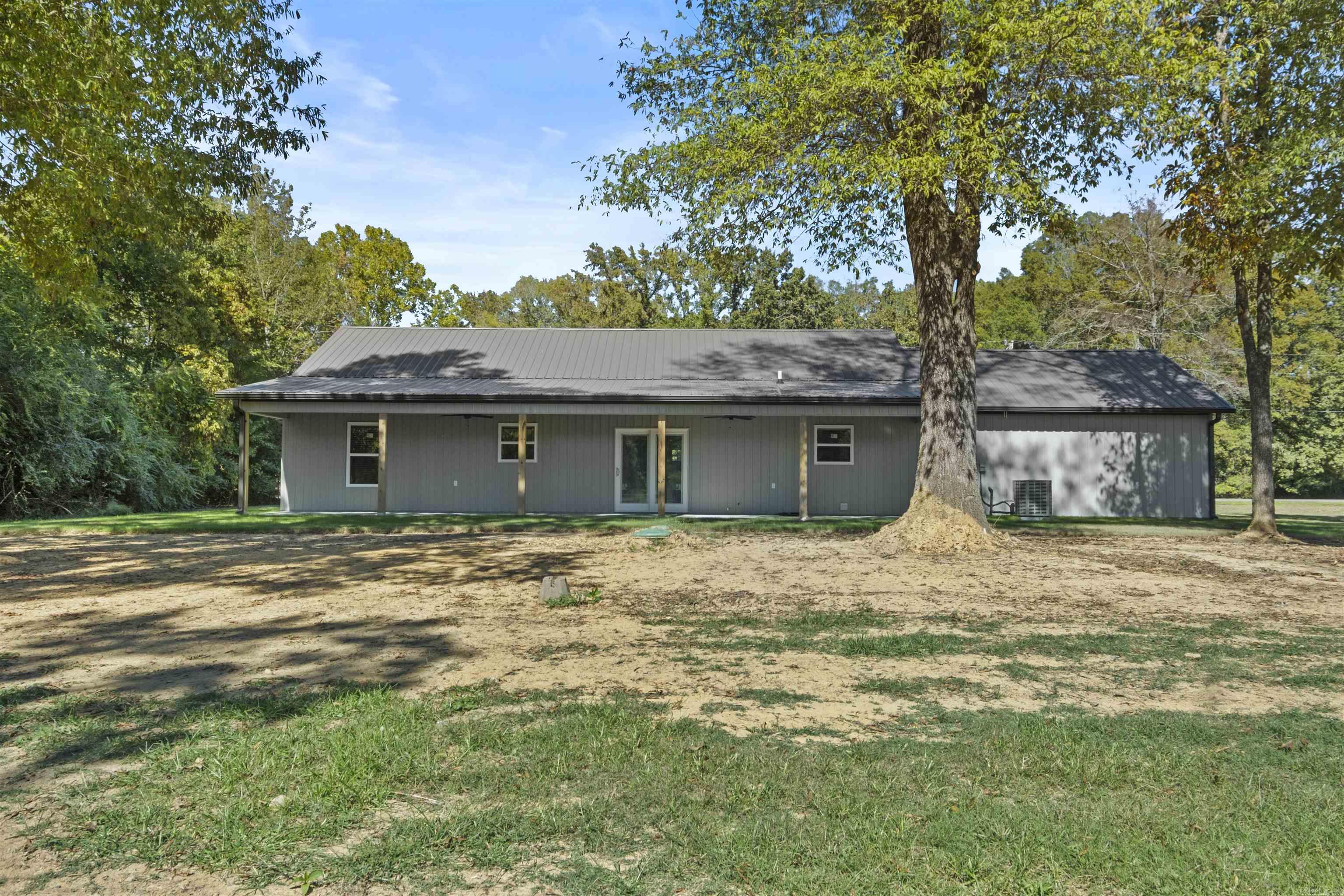 LAKE FARM - Residential