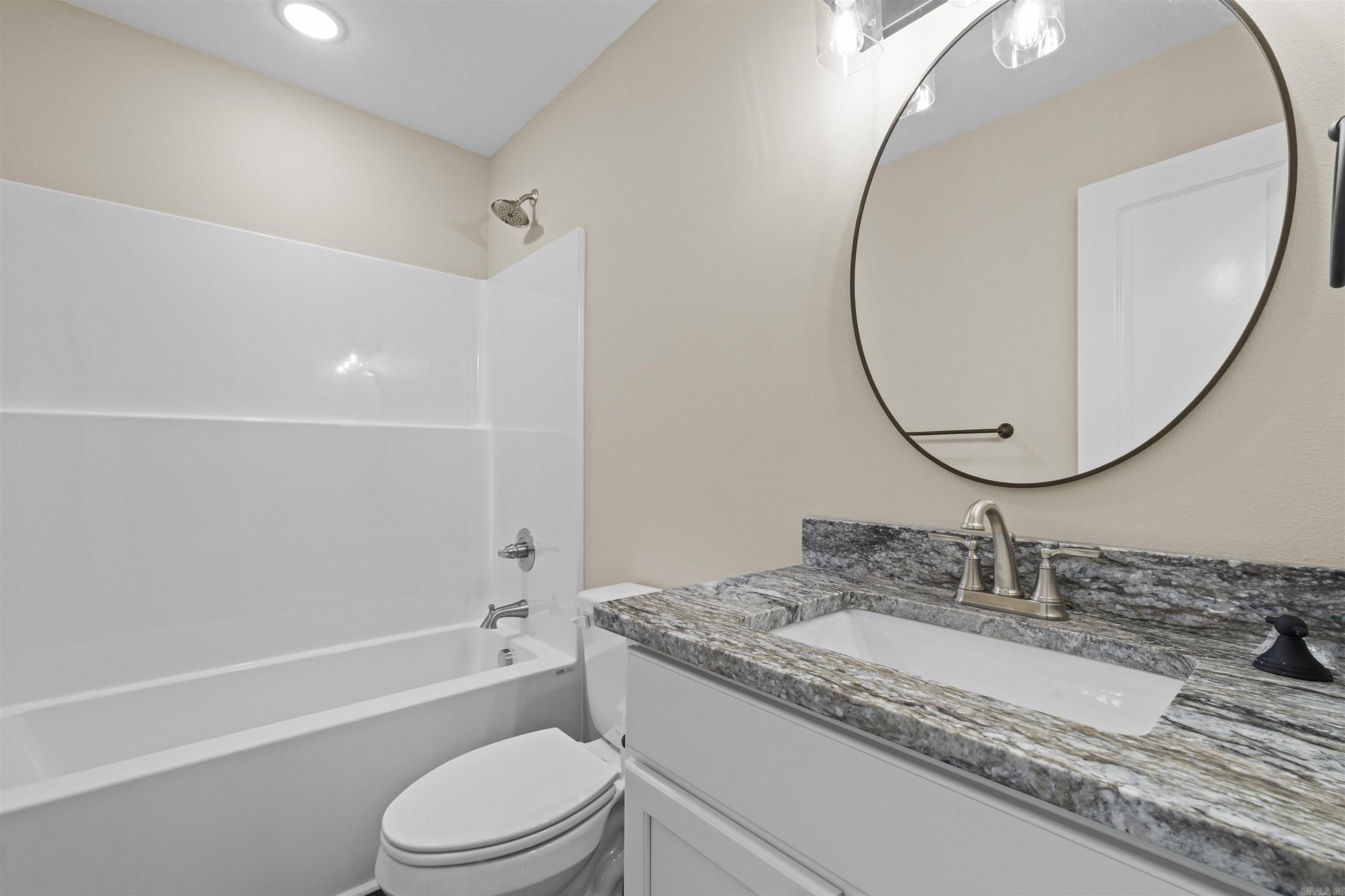 LAKE FARM - Residential