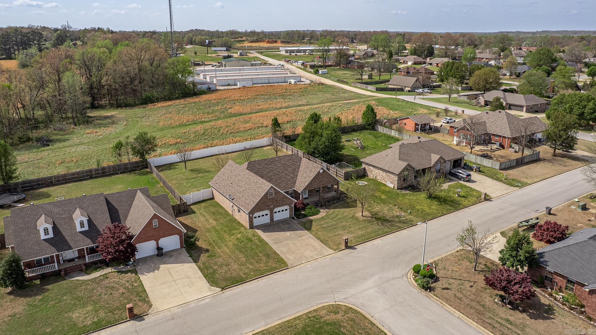 CARRIAGE HILL - Residential