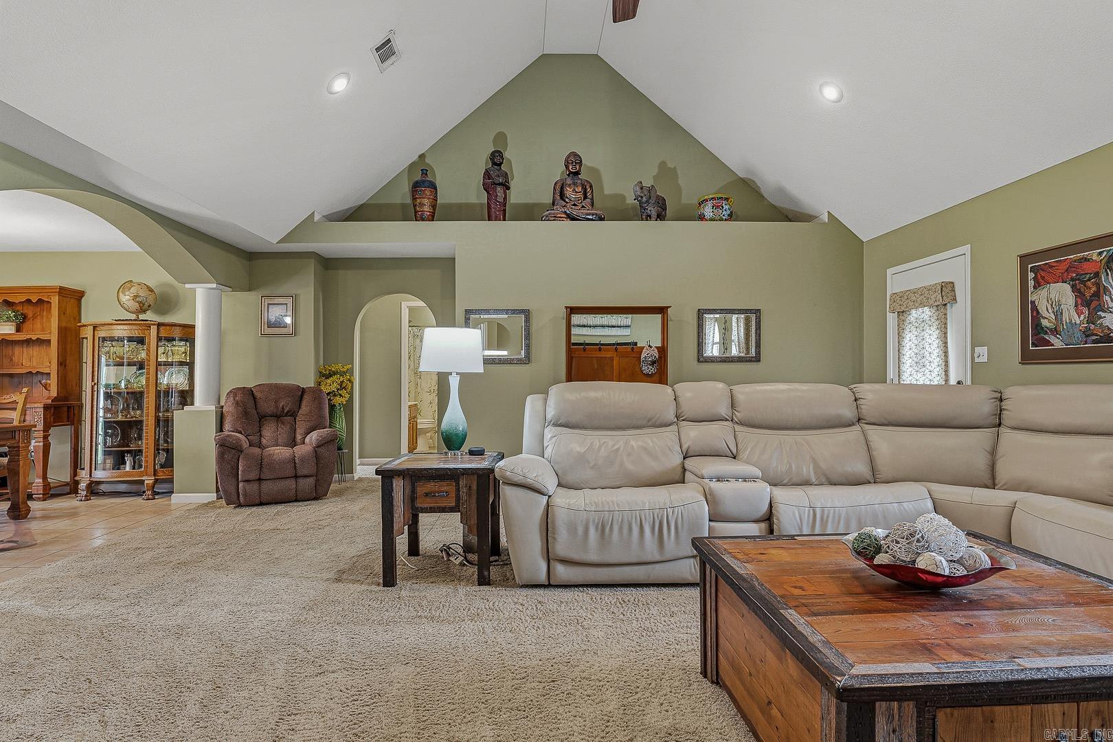 CARRIAGE HILL - Residential