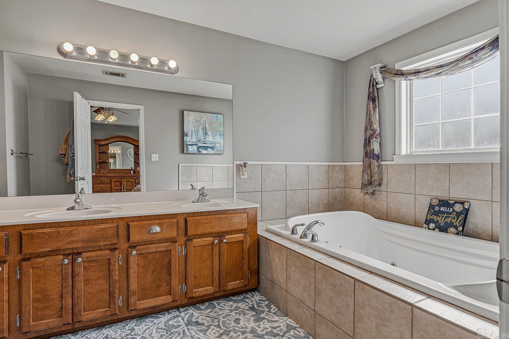 CARRIAGE HILL - Residential