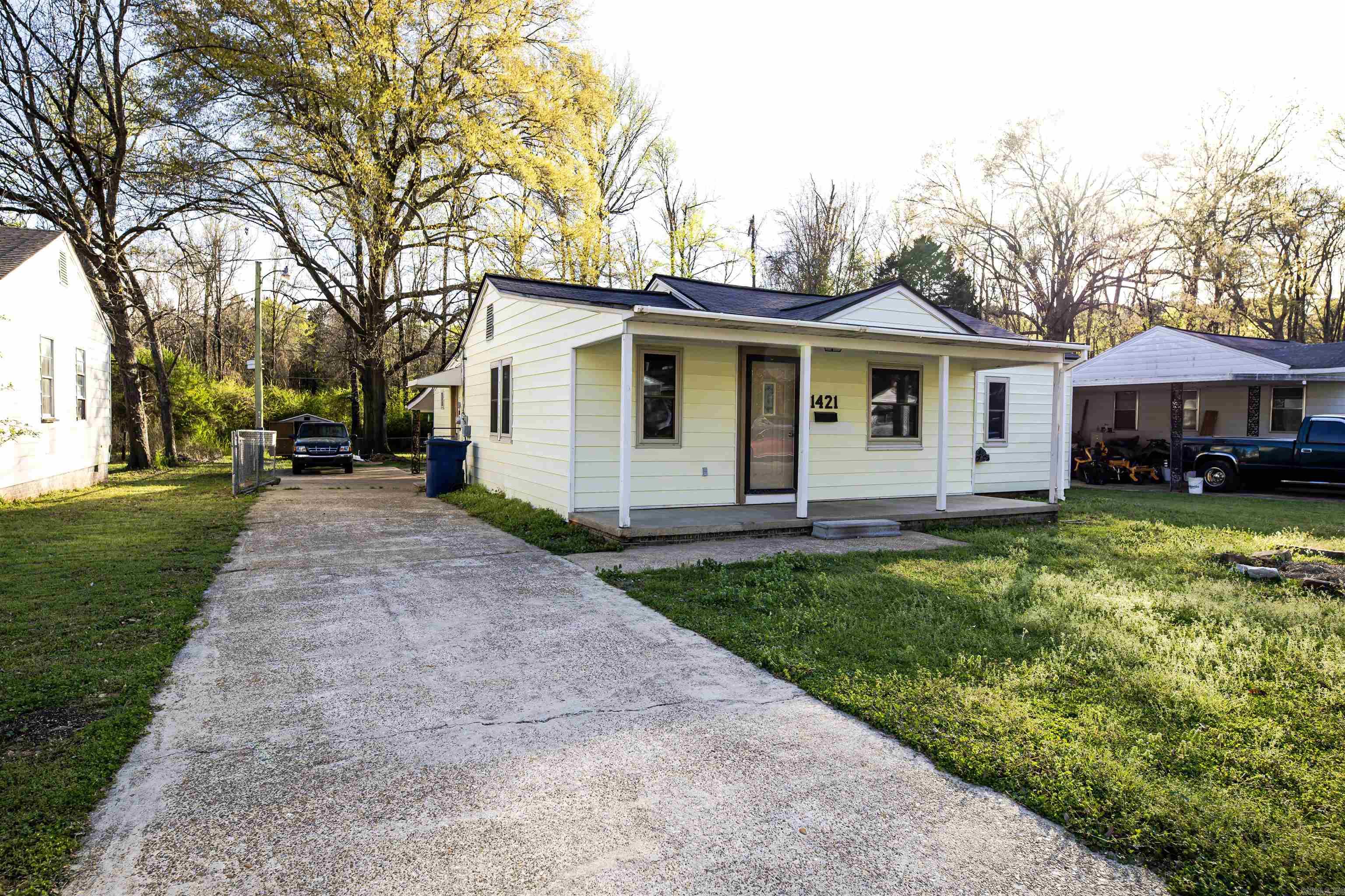 COUNTRY CLUB PART 1 - Residential