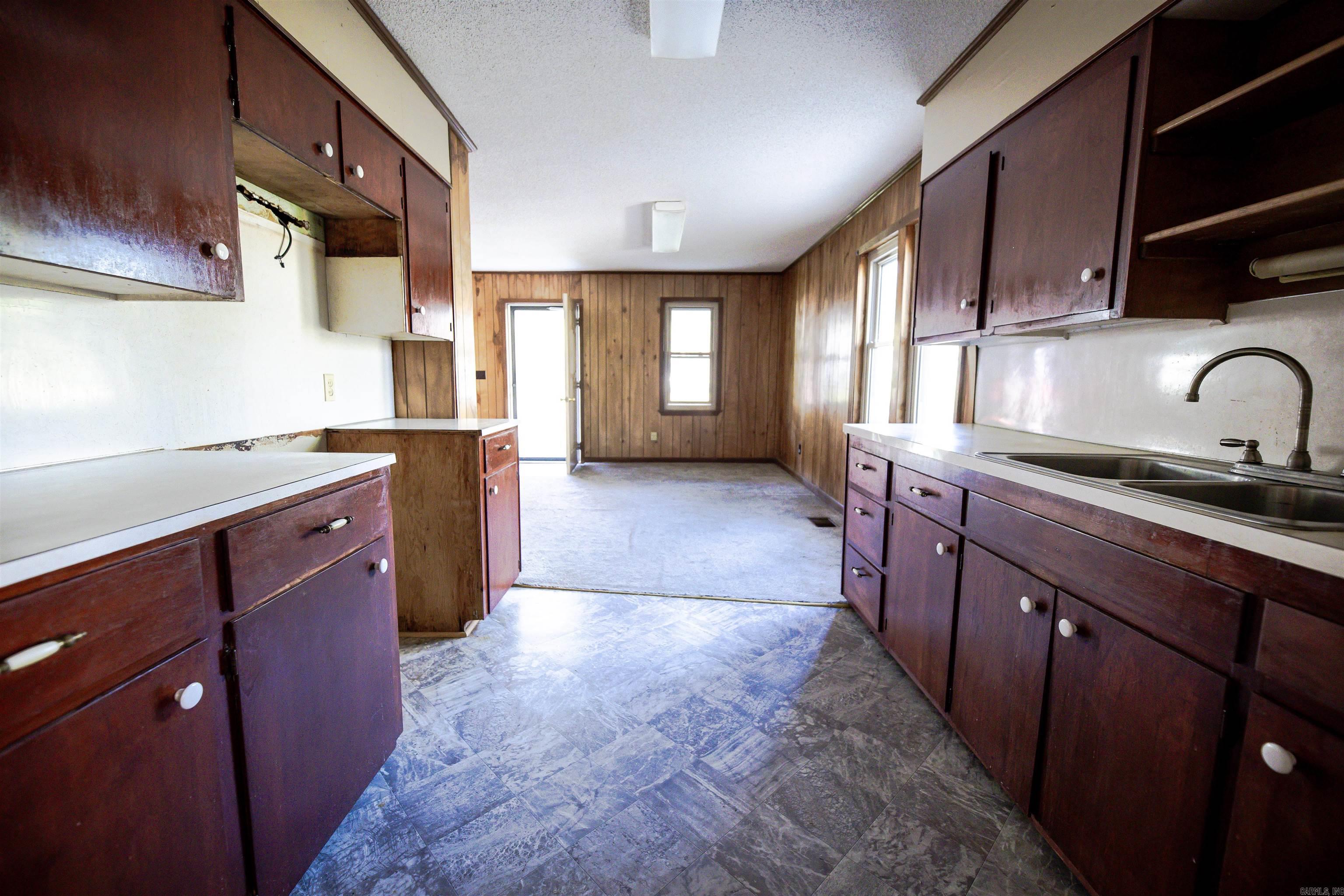 COUNTRY CLUB PART 1 - Residential