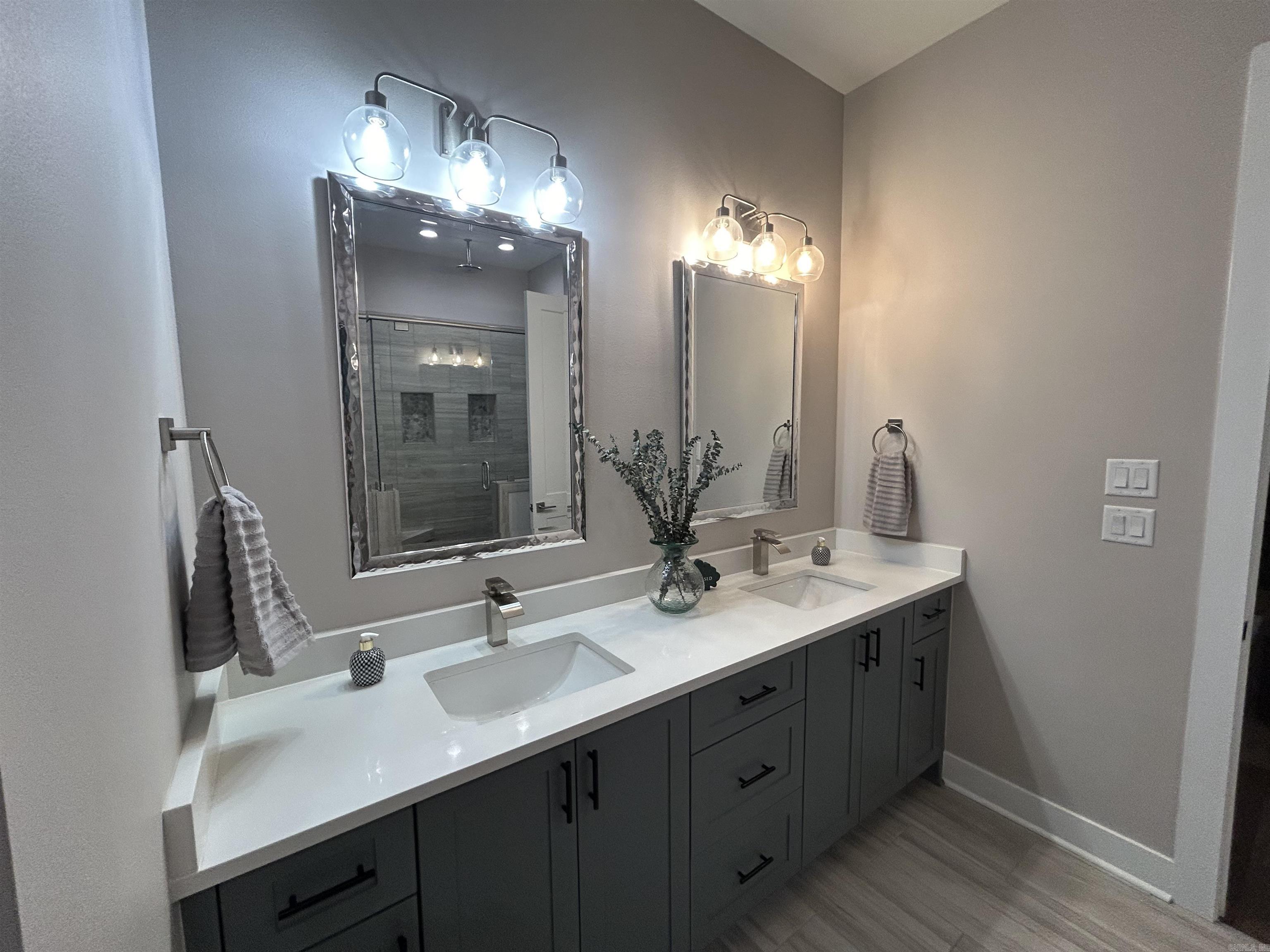 HURRICANE LAKE EST - Residential