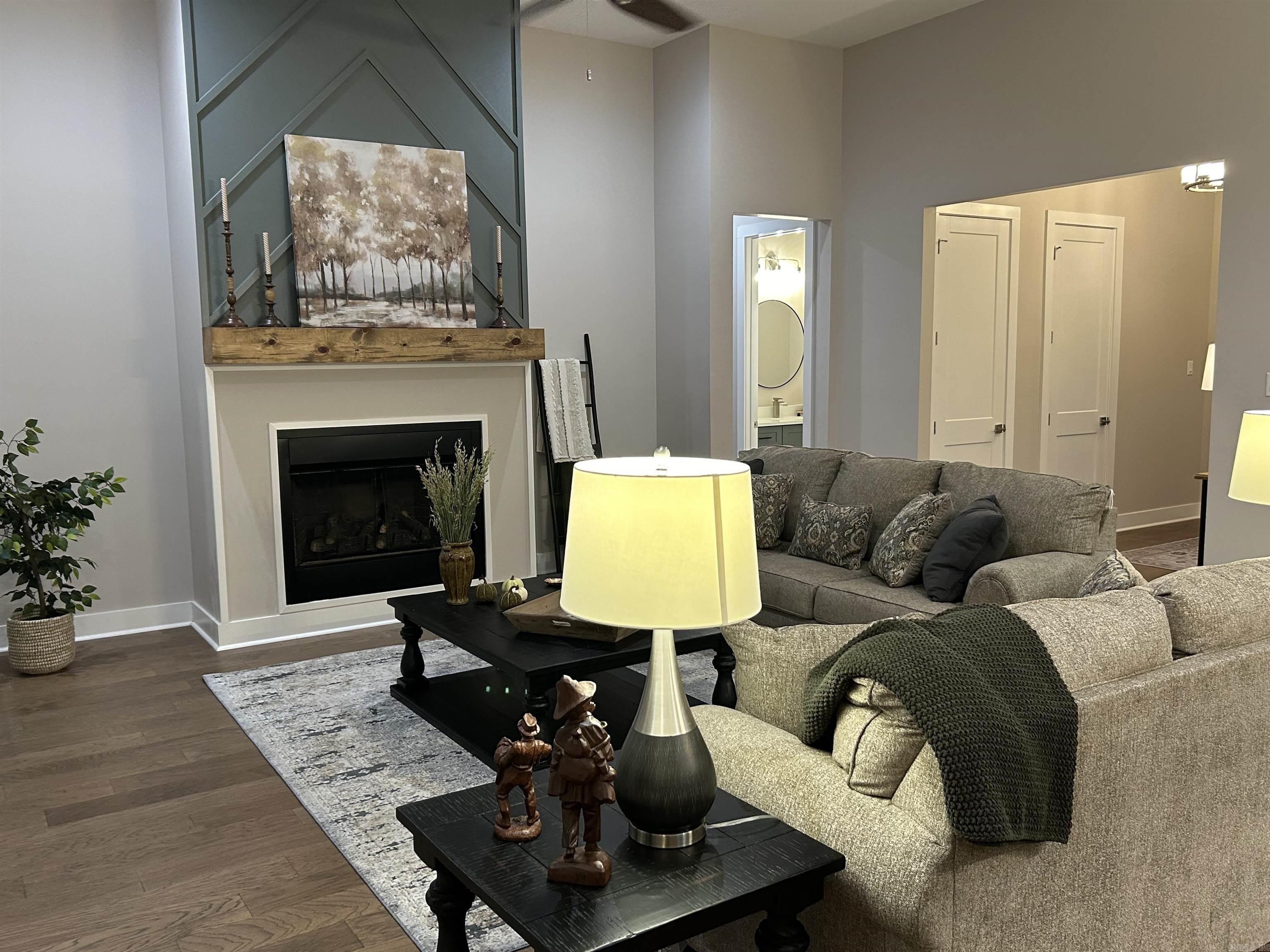 HURRICANE LAKE EST - Residential