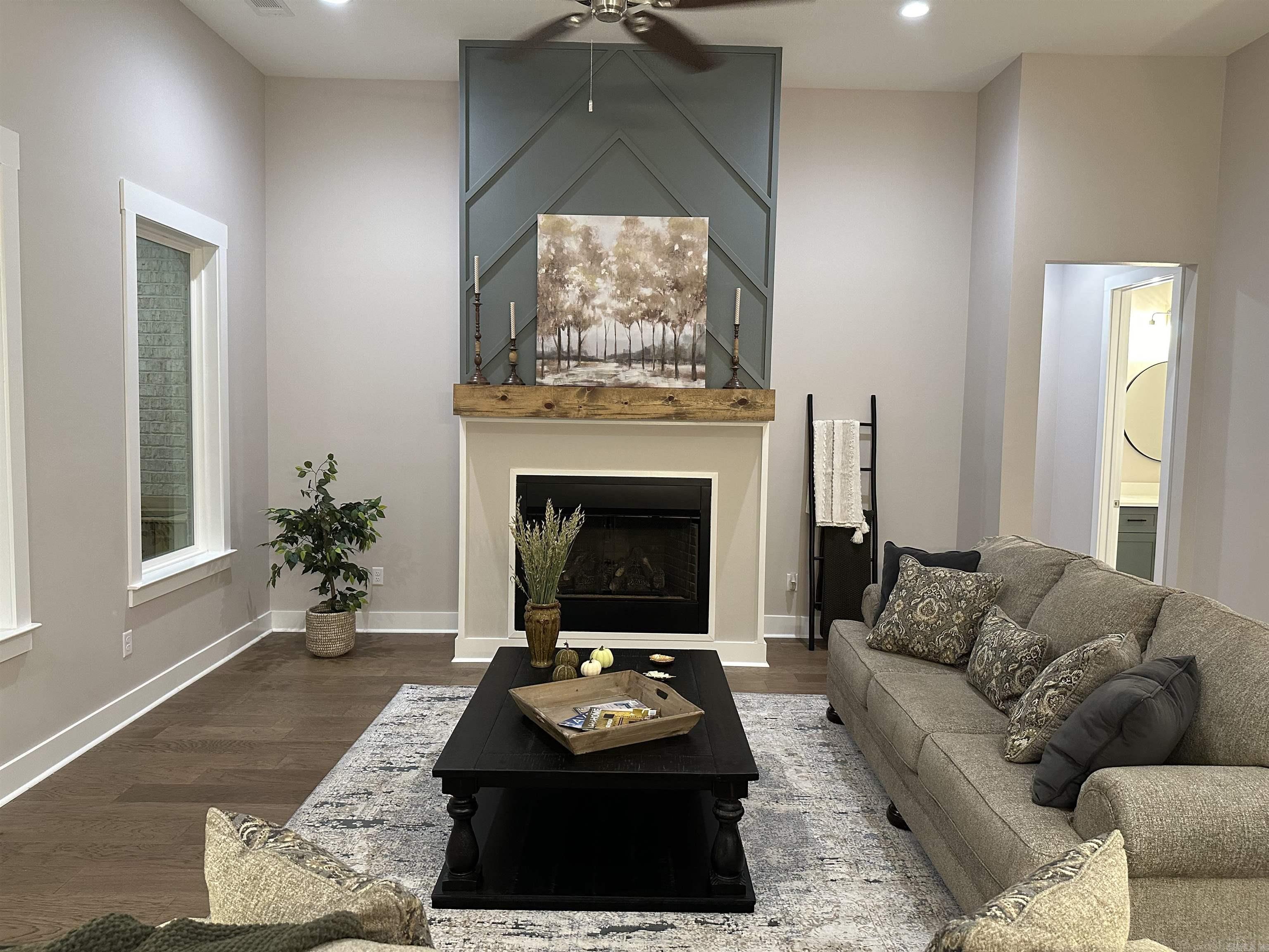 HURRICANE LAKE EST - Residential