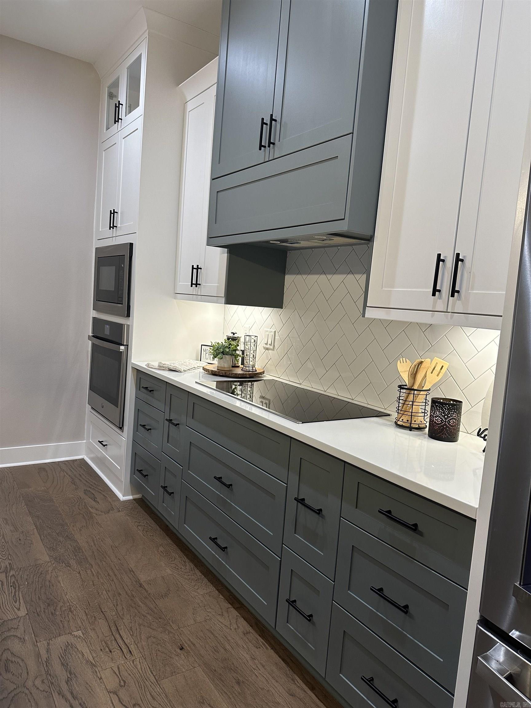 HURRICANE LAKE EST - Residential