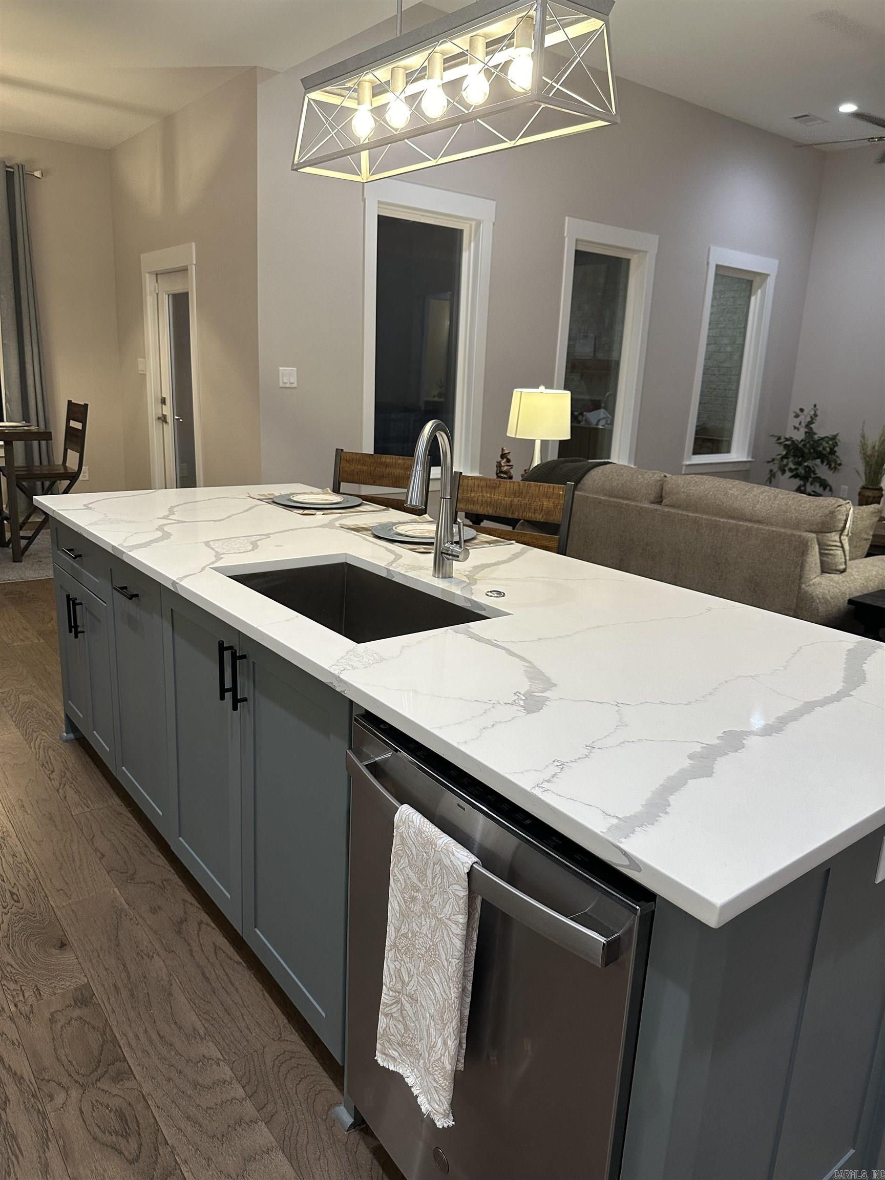 HURRICANE LAKE EST - Residential