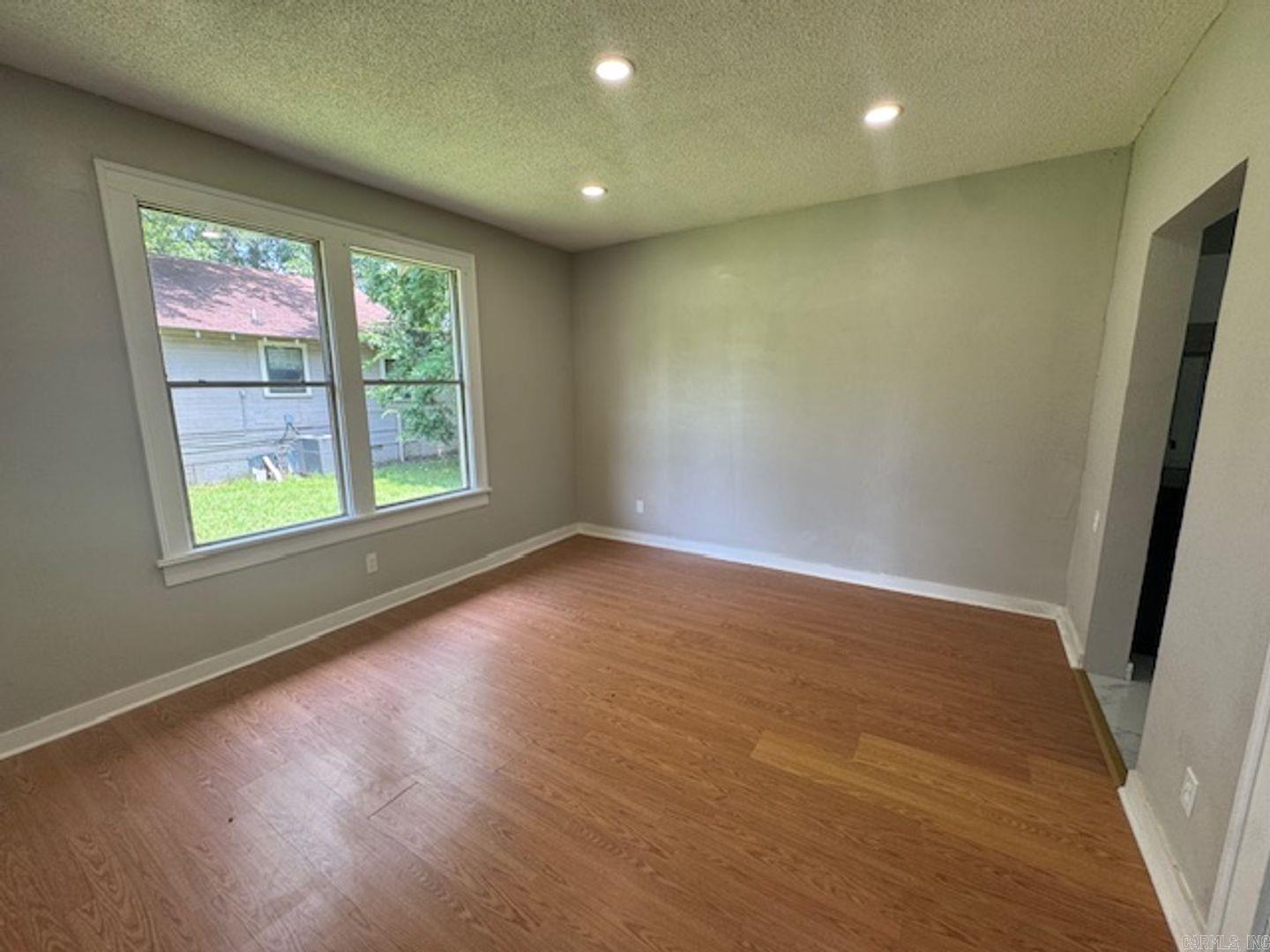 INTER CITY - Residential Lease