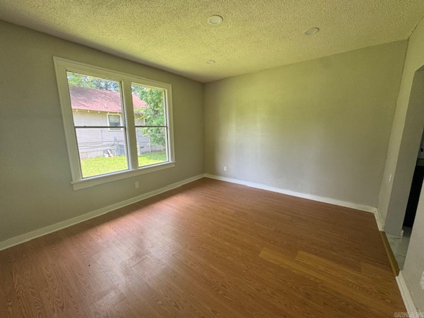 INTER CITY - Residential Lease