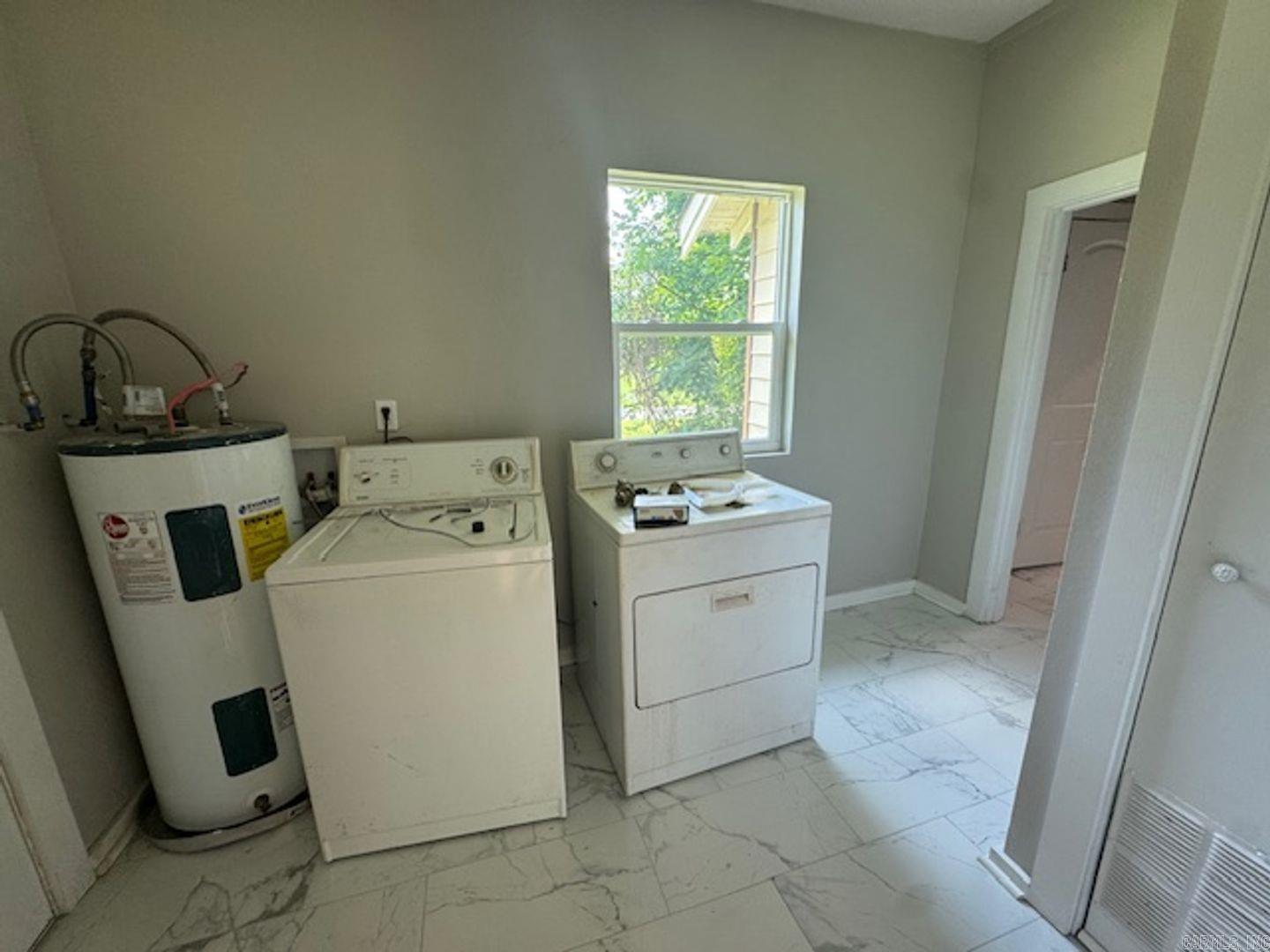 INTER CITY - Residential Lease