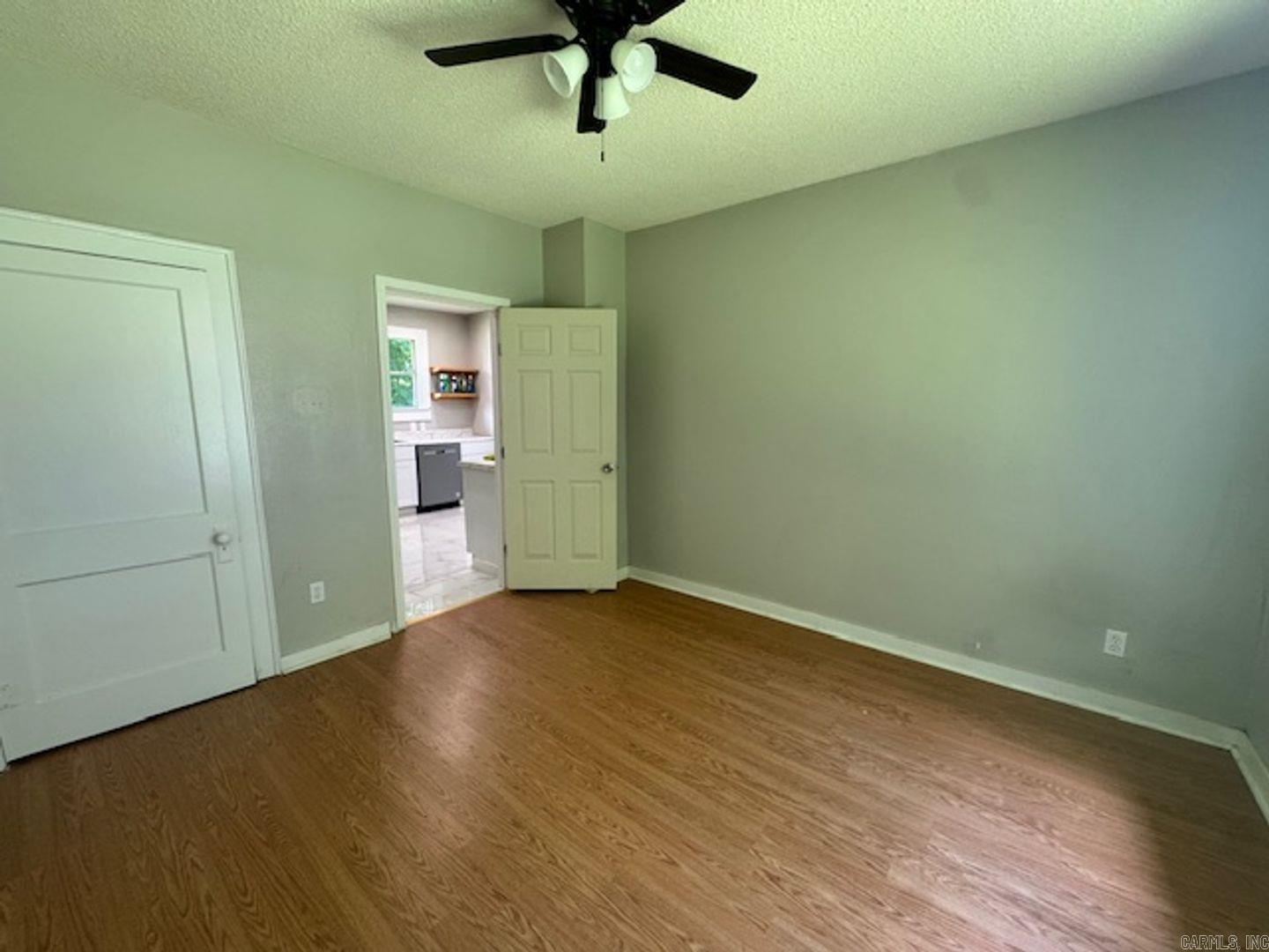 INTER CITY - Residential Lease