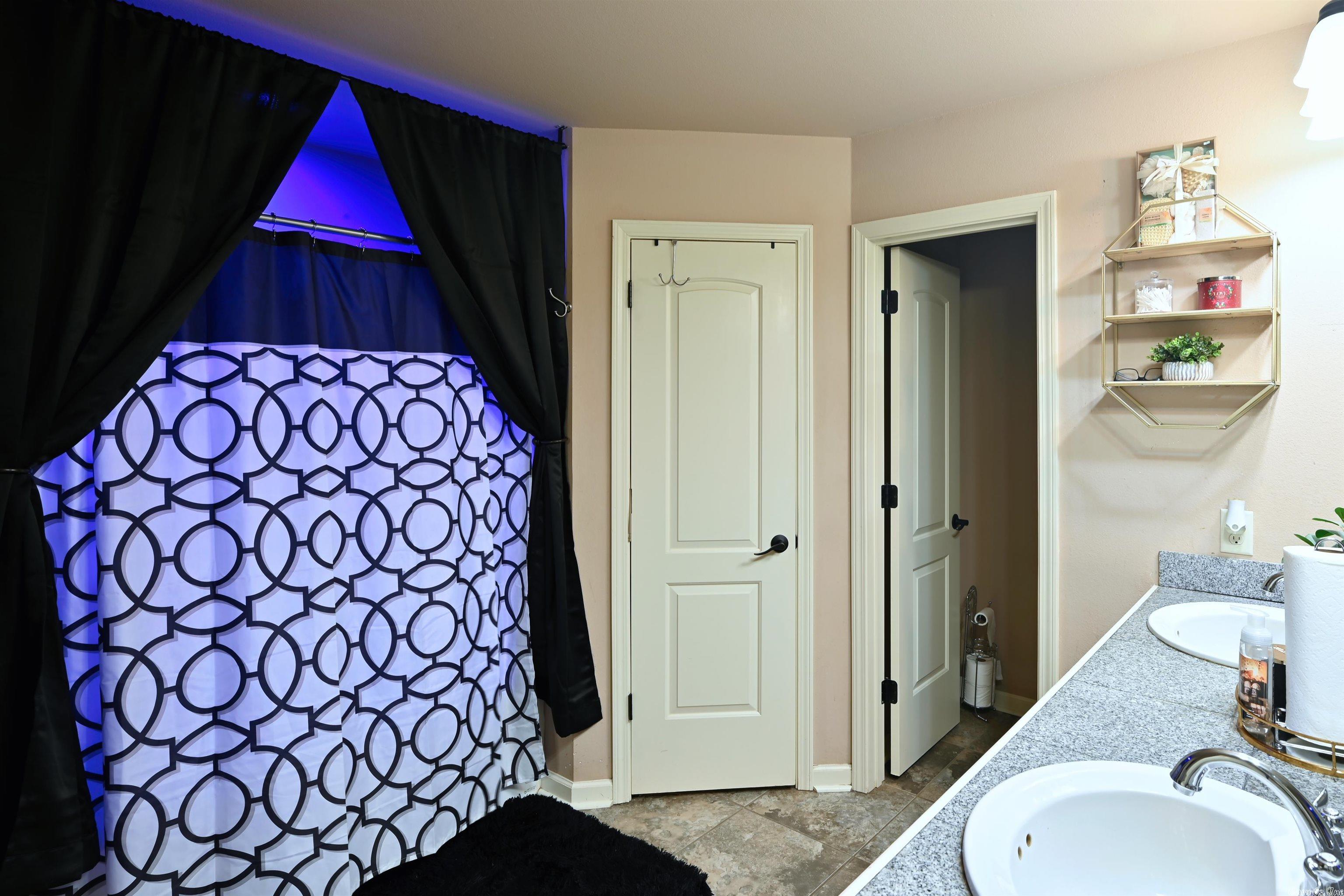 STONE LINKS ADDN - Residential